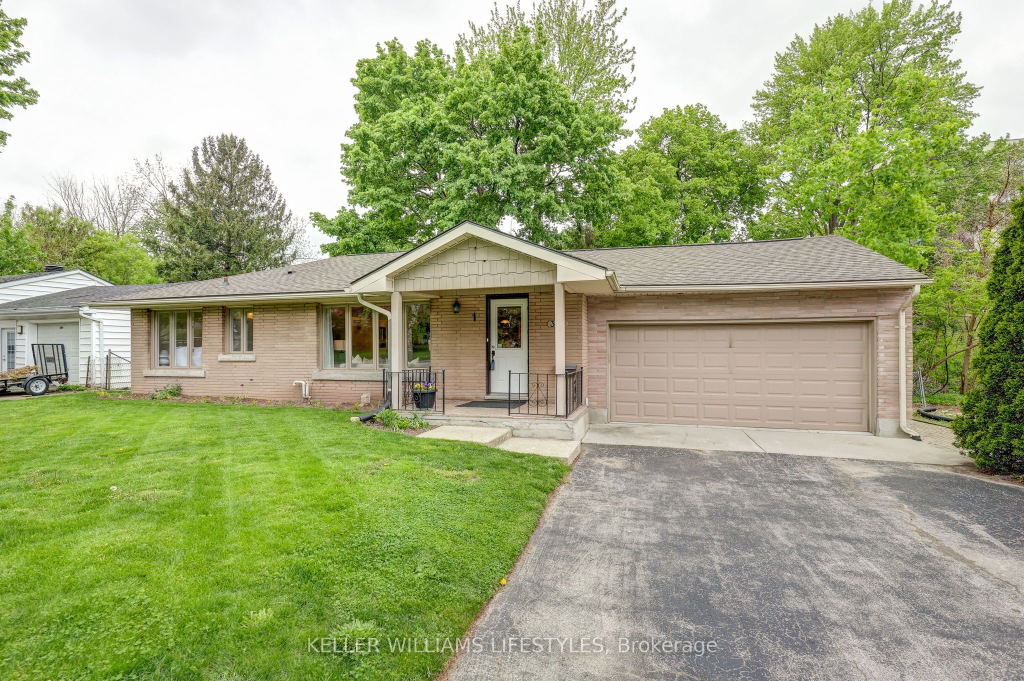 346 Glenrose Dr Property Photo 1