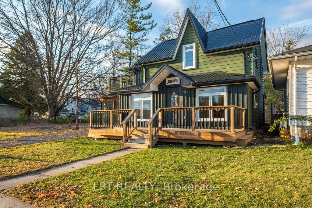 311 Thomas St Property Photo