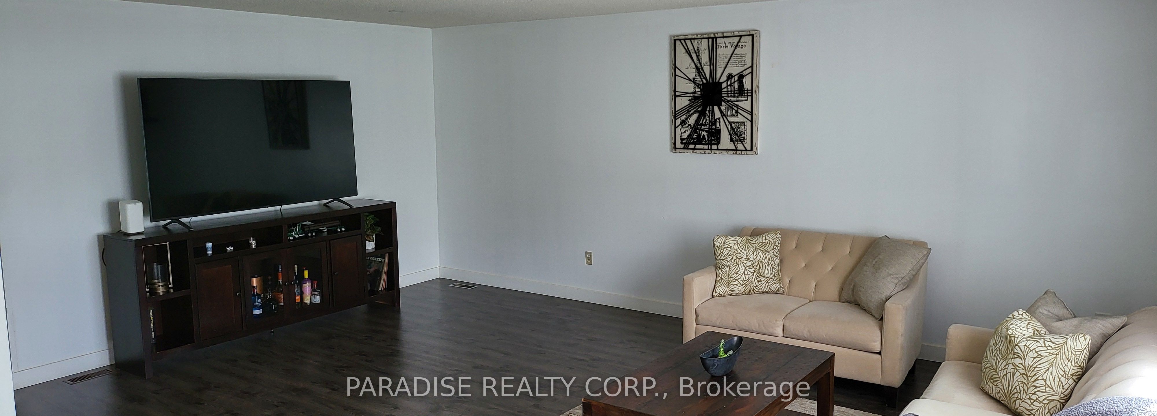 82 Brisbin St Property Photo 2