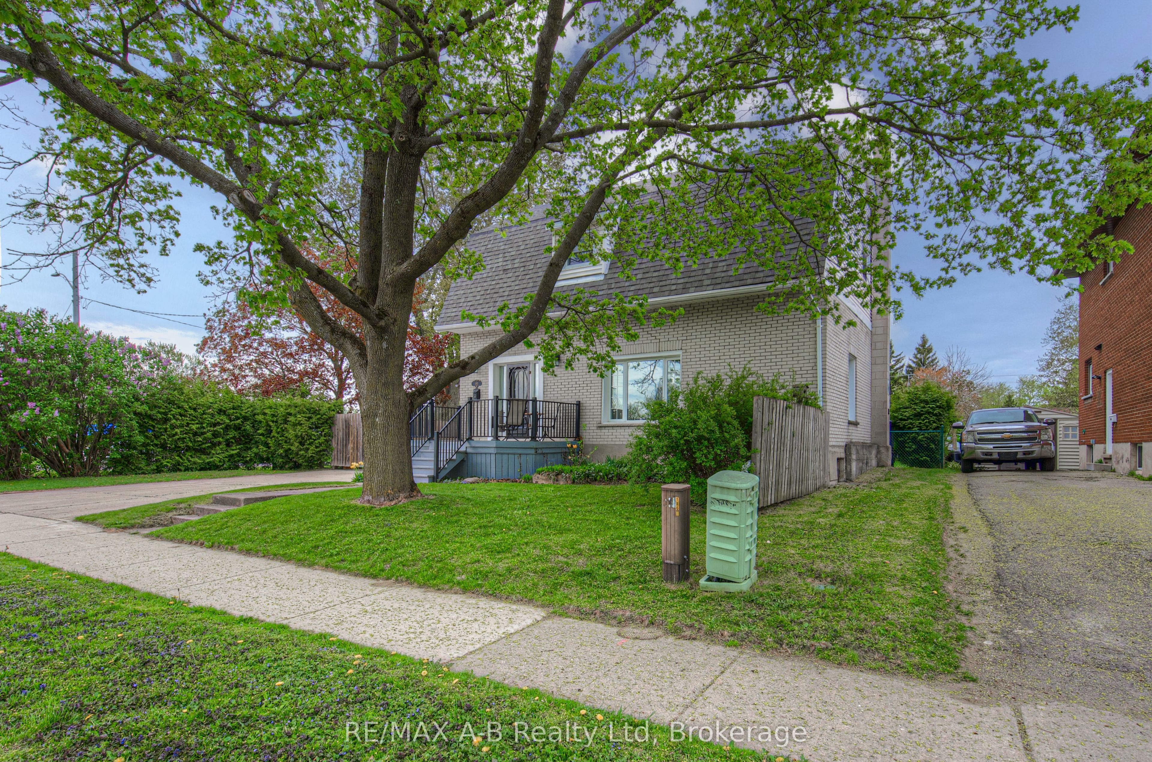 192 Taylor Street Property Photo 3