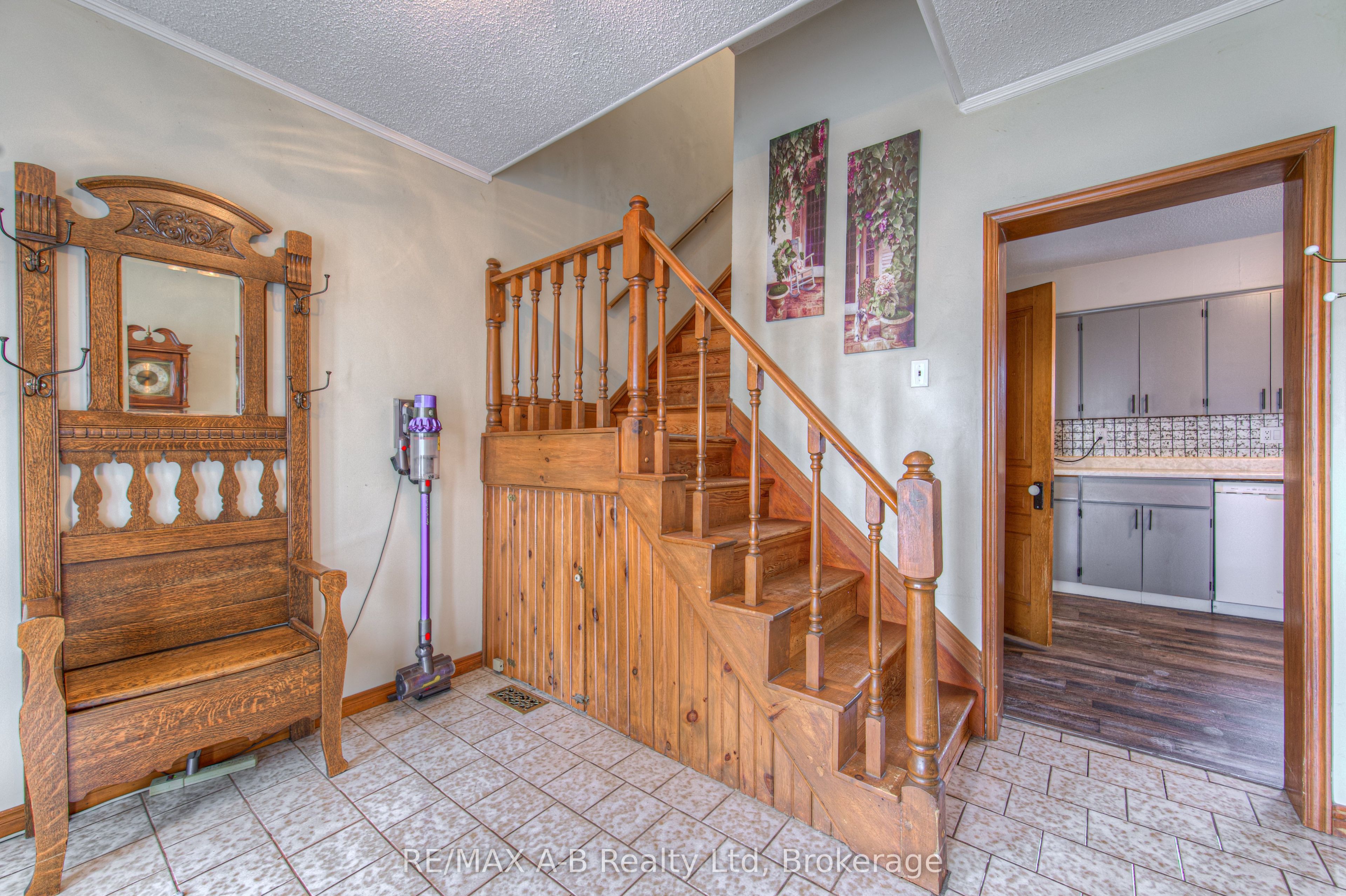 192 Taylor Street Property Photo 8