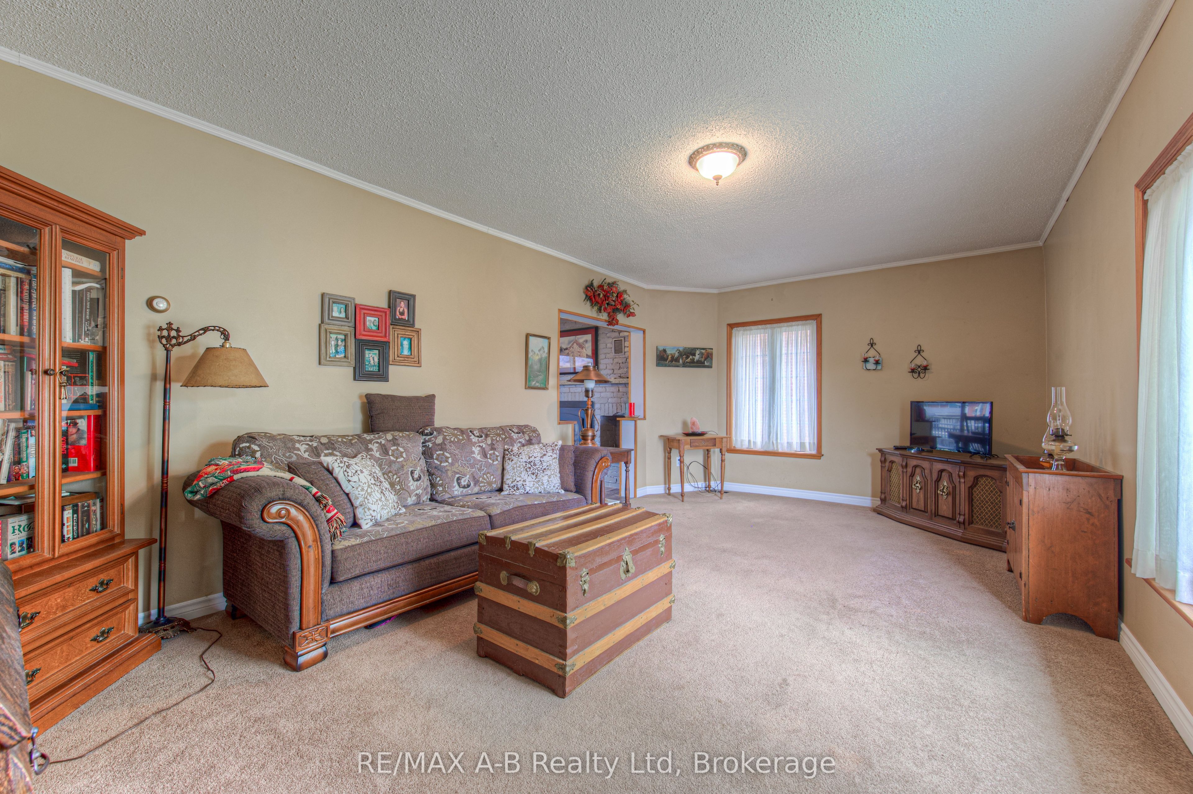 192 Taylor Street Property Photo 9