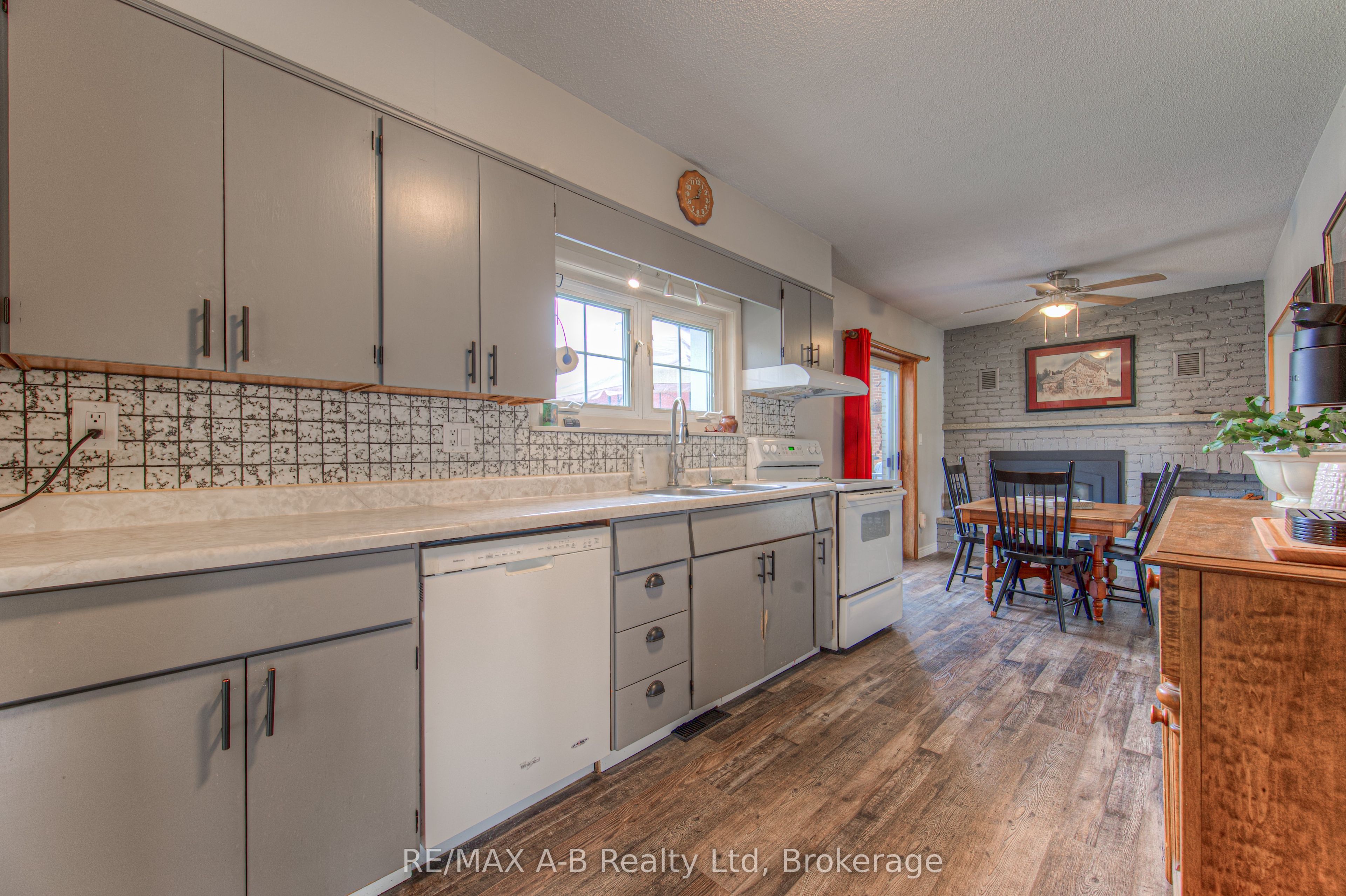 192 Taylor Street Property Photo 18
