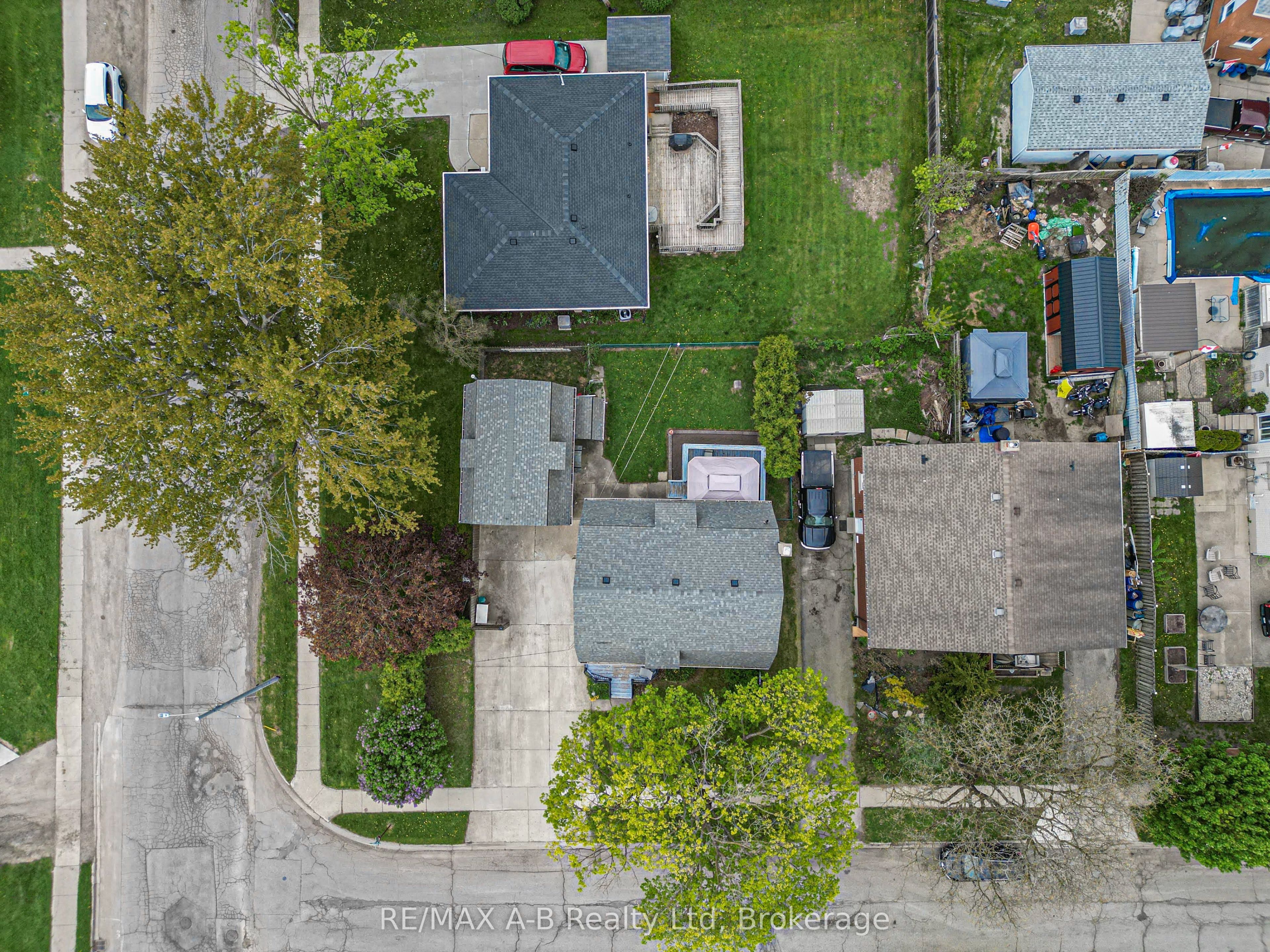 192 Taylor Street Property Photo 42