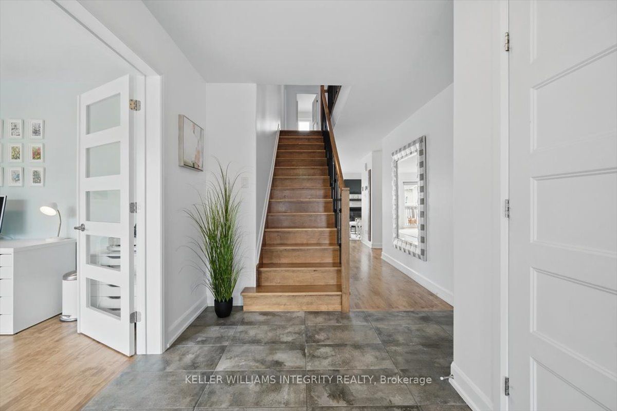 74 Cobblestone Drive Property Photo 2
