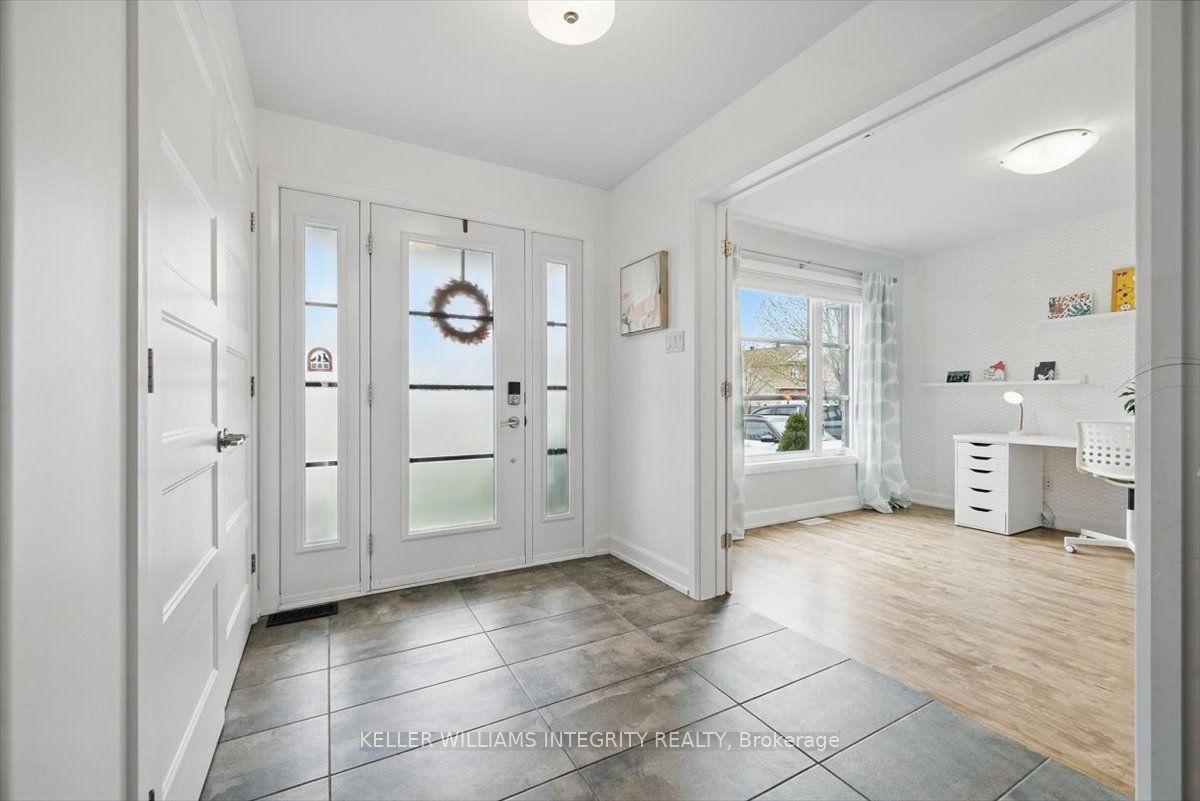 74 Cobblestone Drive Property Photo 3