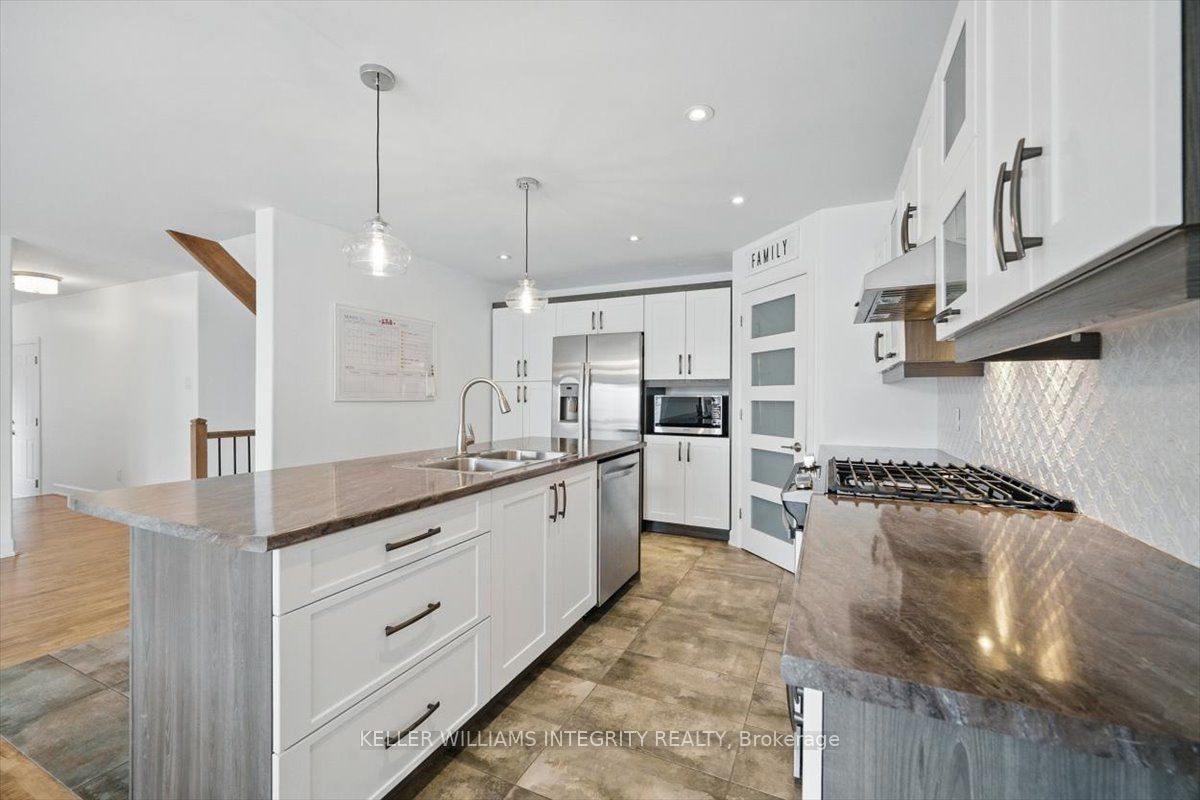 74 Cobblestone Drive Property Photo 7