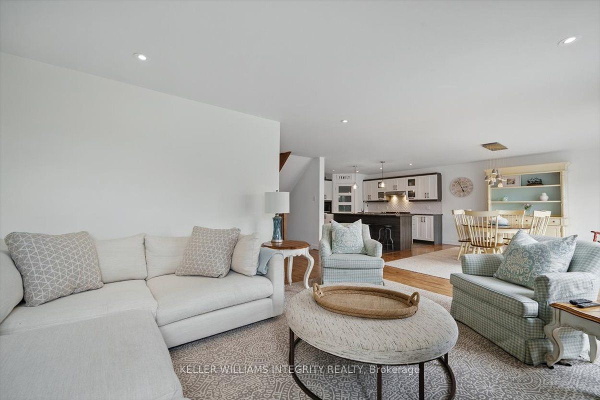 74 Cobblestone Drive Property Photo 14