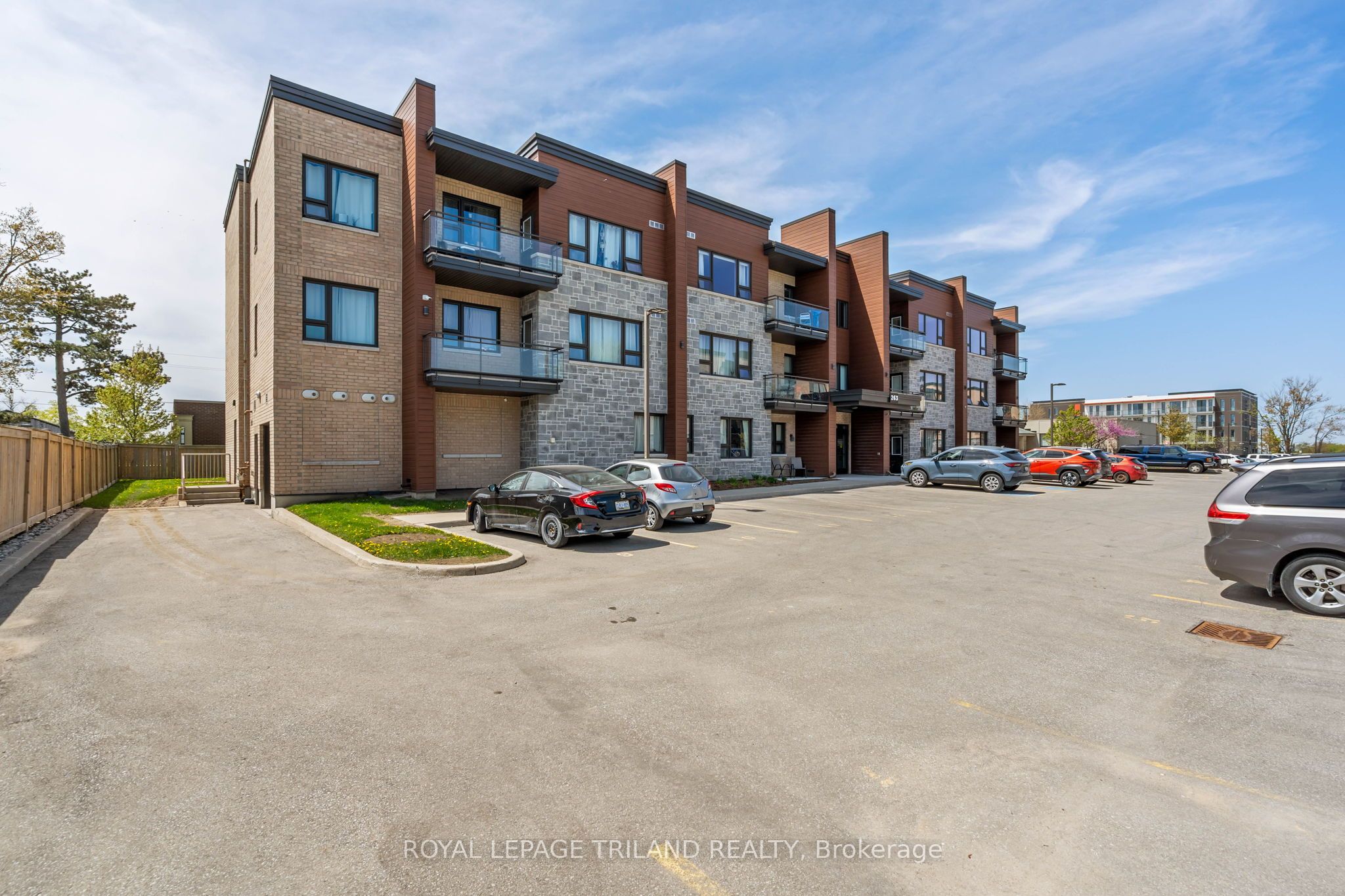 263 Butler St Property Photo 1