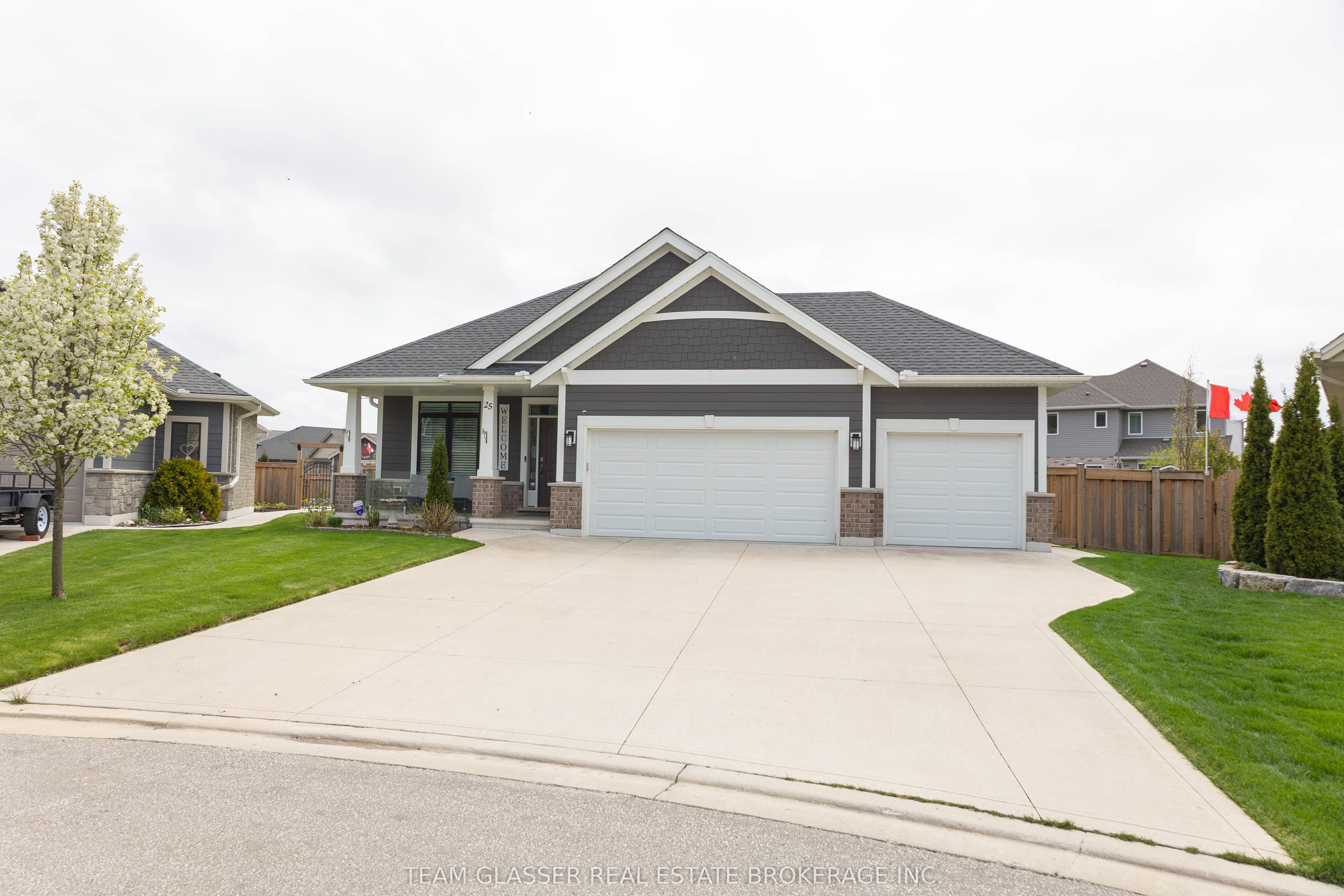 25 Birchall Ln Property Photo 3