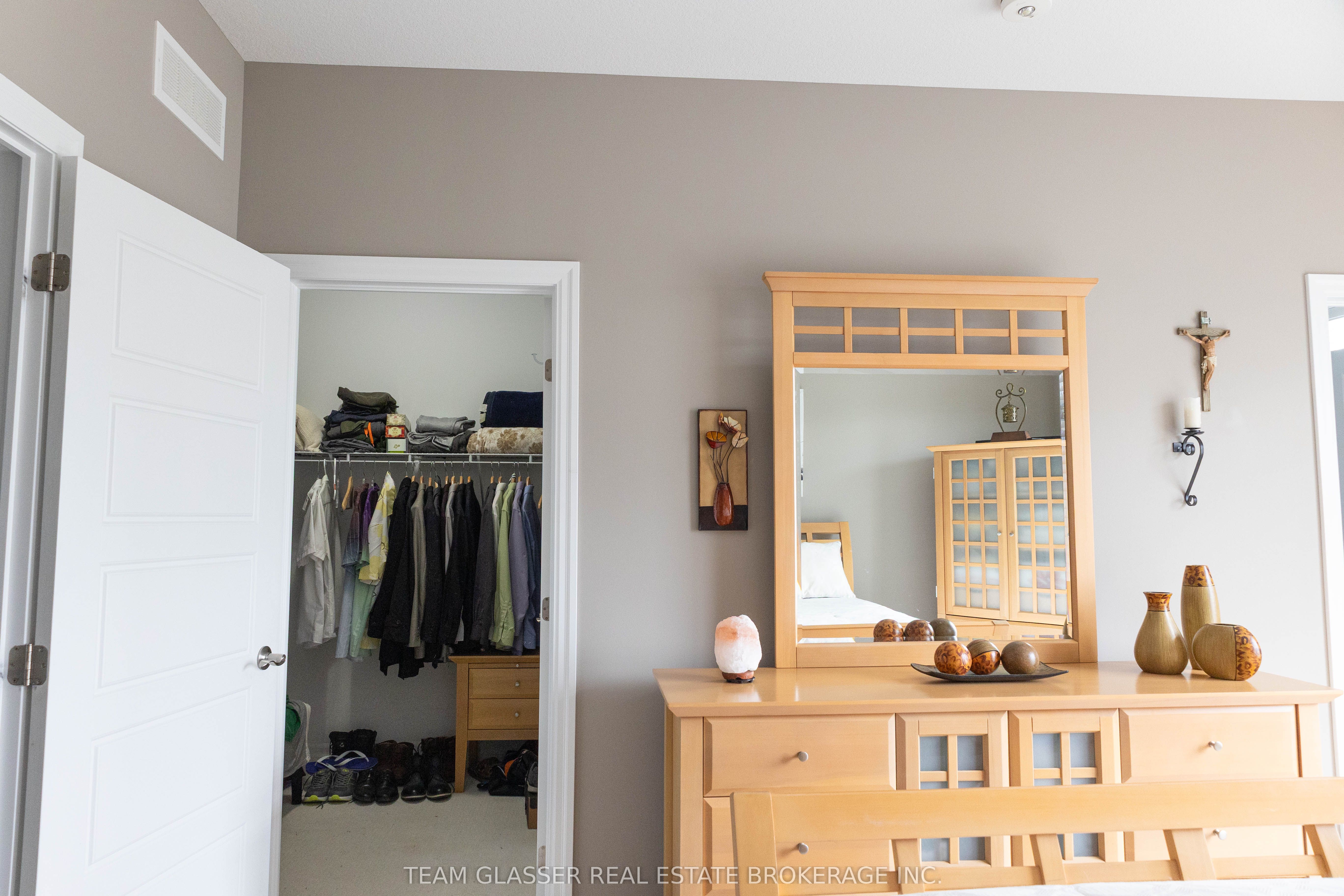 25 Birchall Ln Property Photo 8