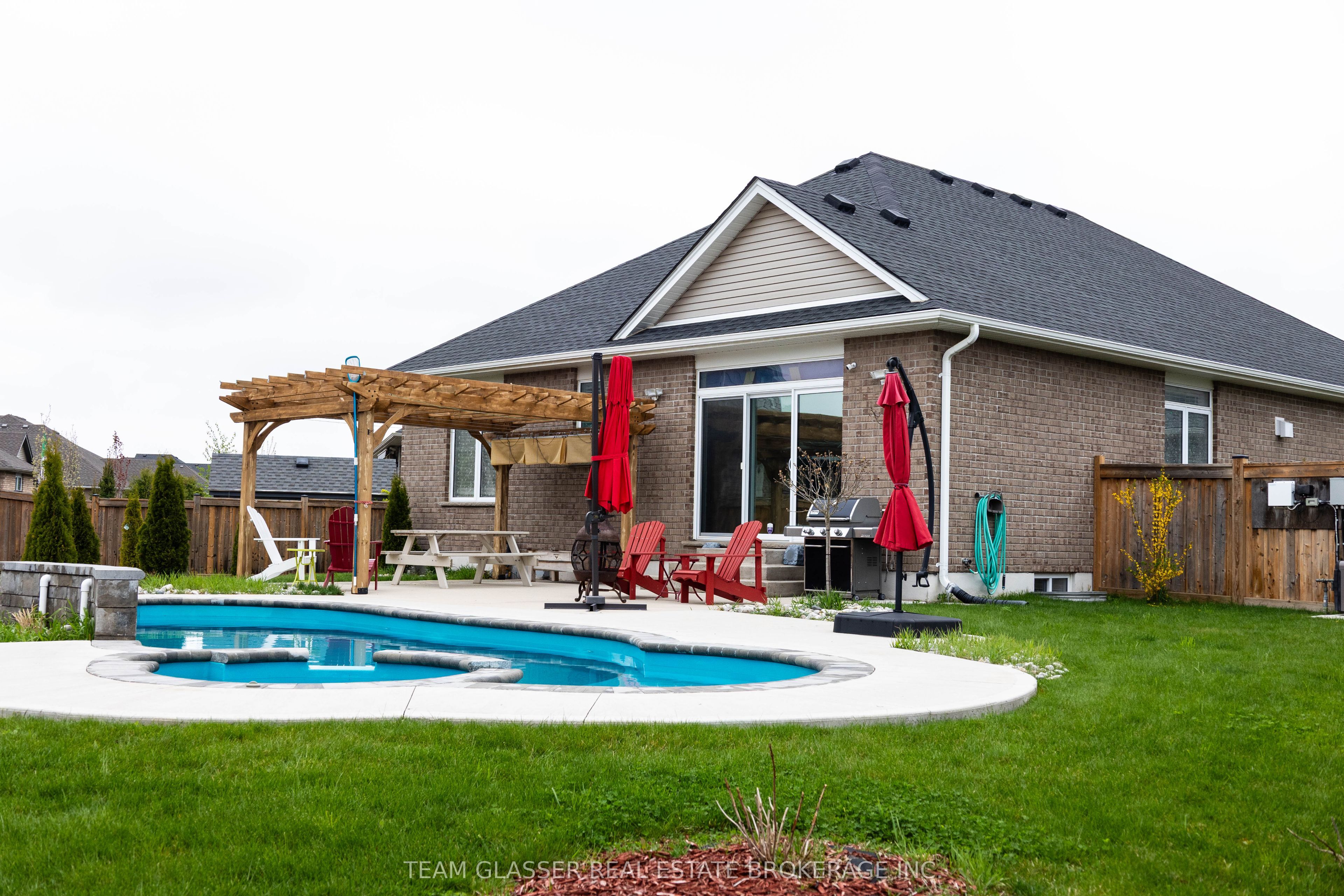 25 Birchall Ln Property Photo 28