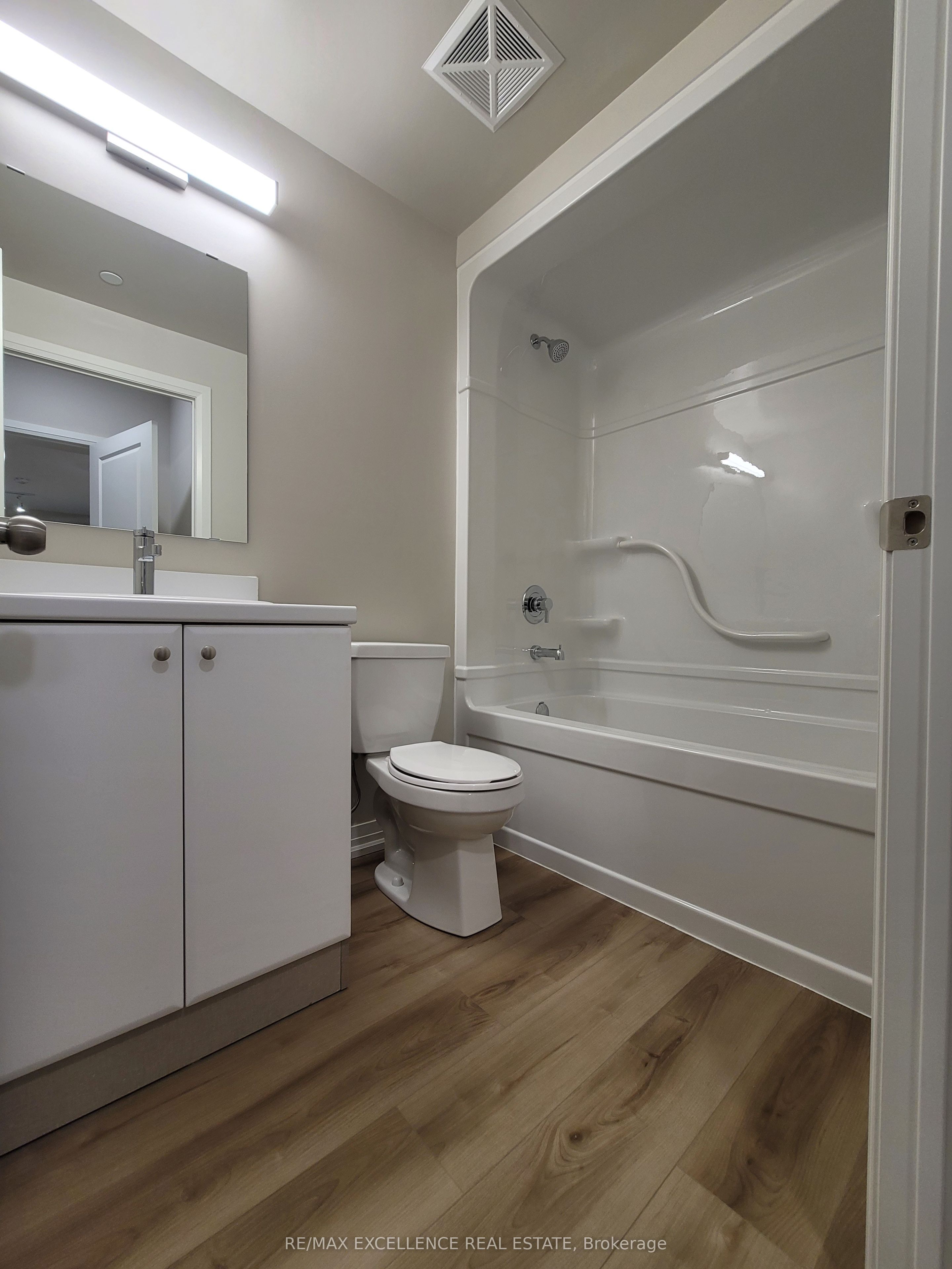 50 Herrick Avenue 235 Property Photo 9