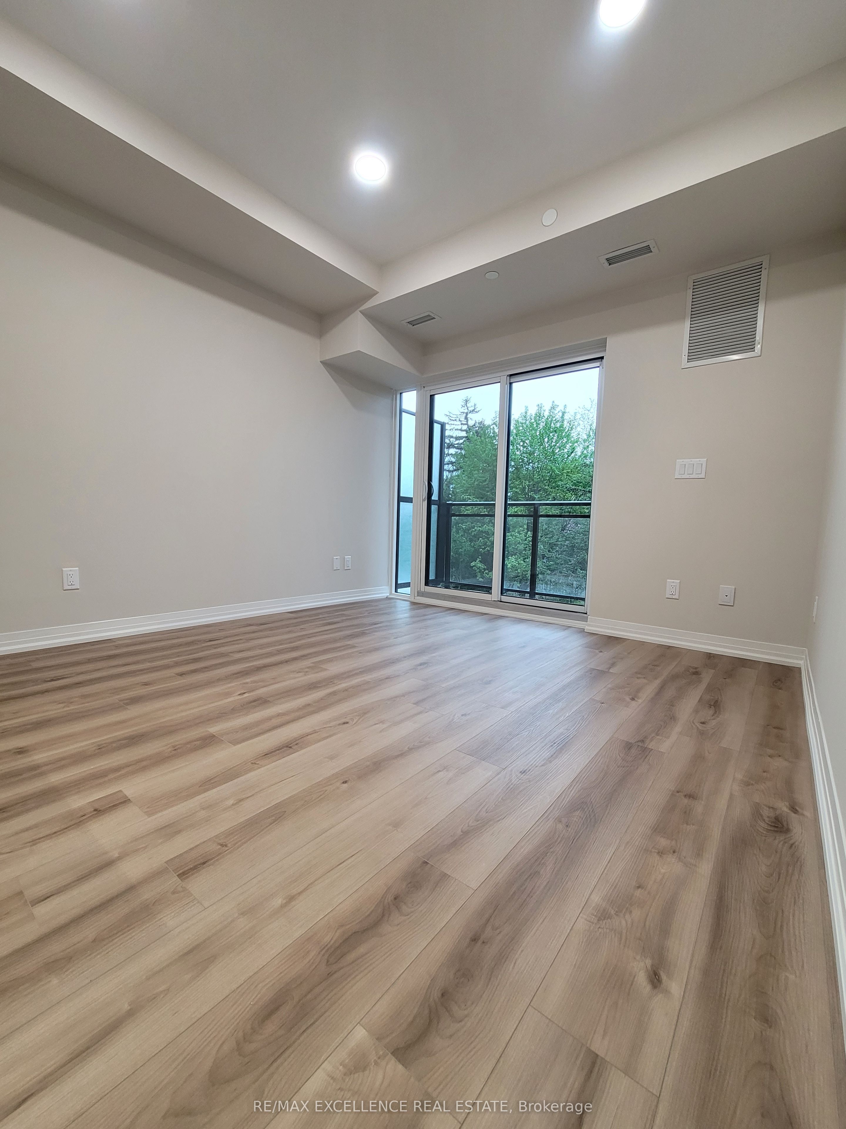 50 Herrick Avenue 235 Property Photo 10