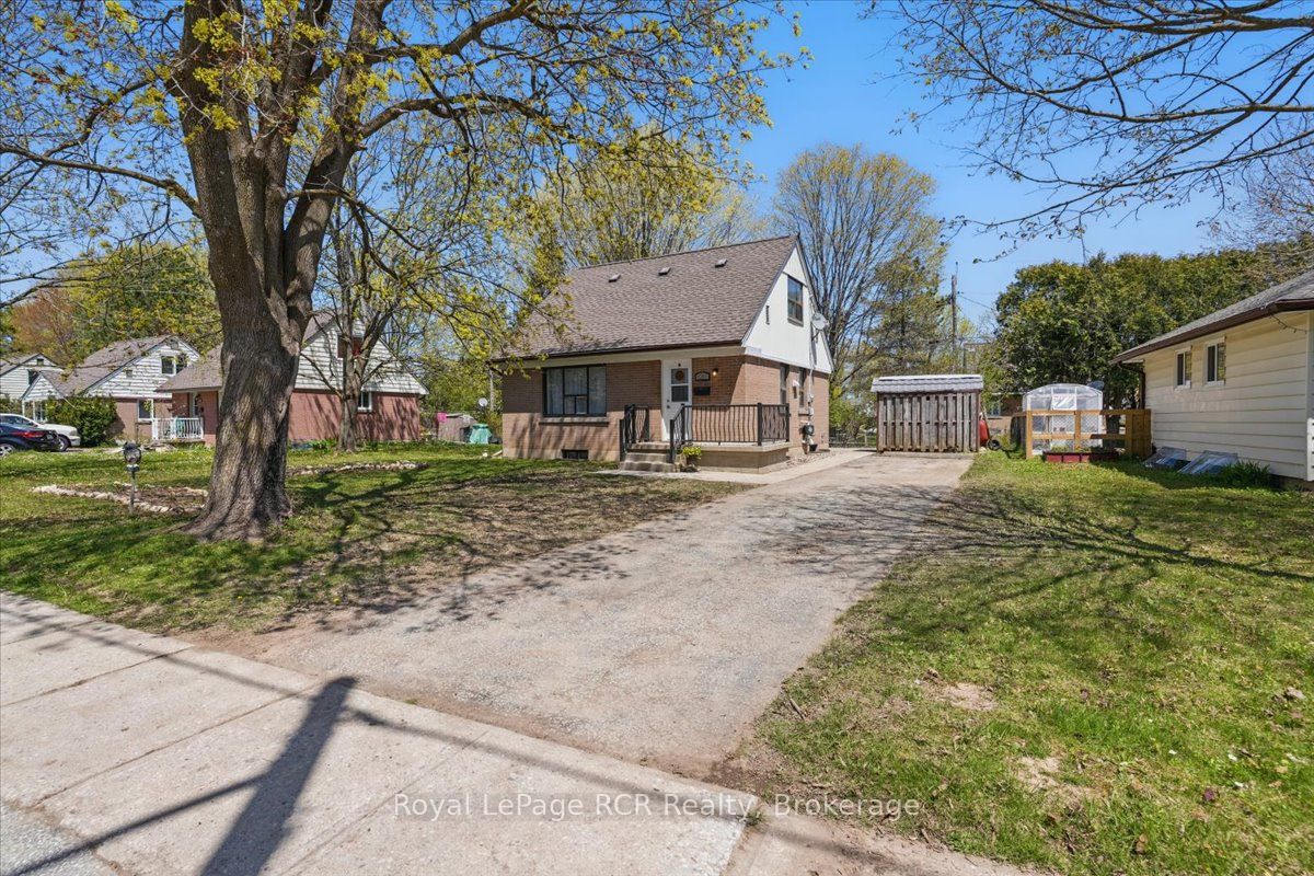 1319 8th Ave W Property Photo