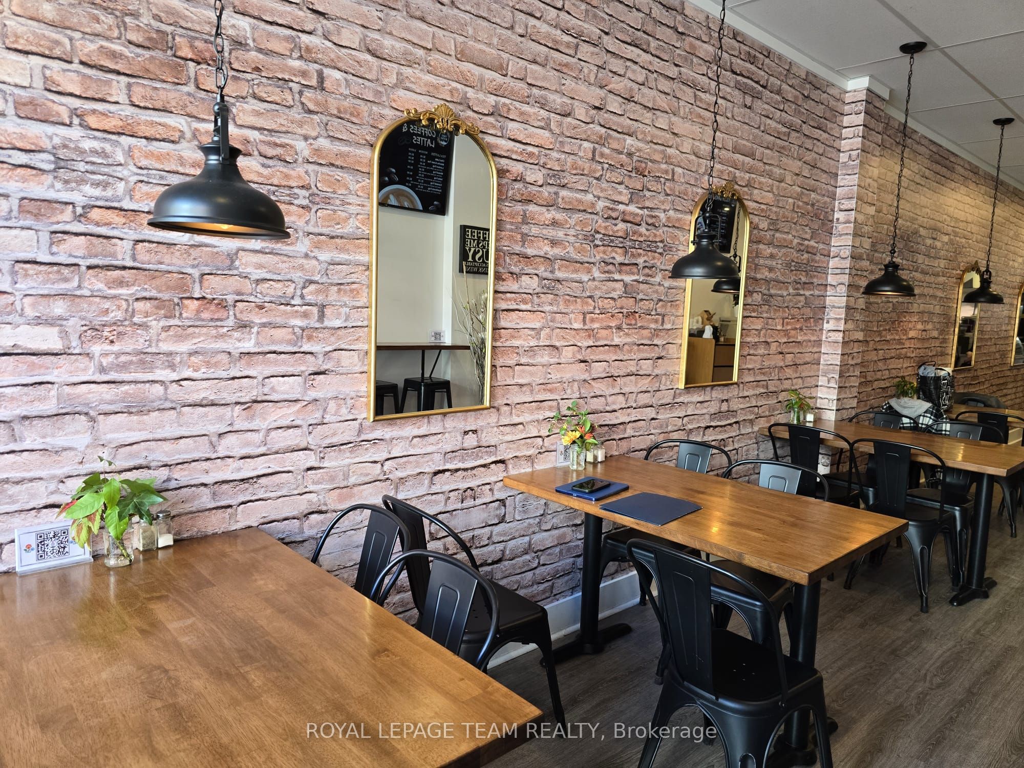 274 Elgin Street Property Photo 2