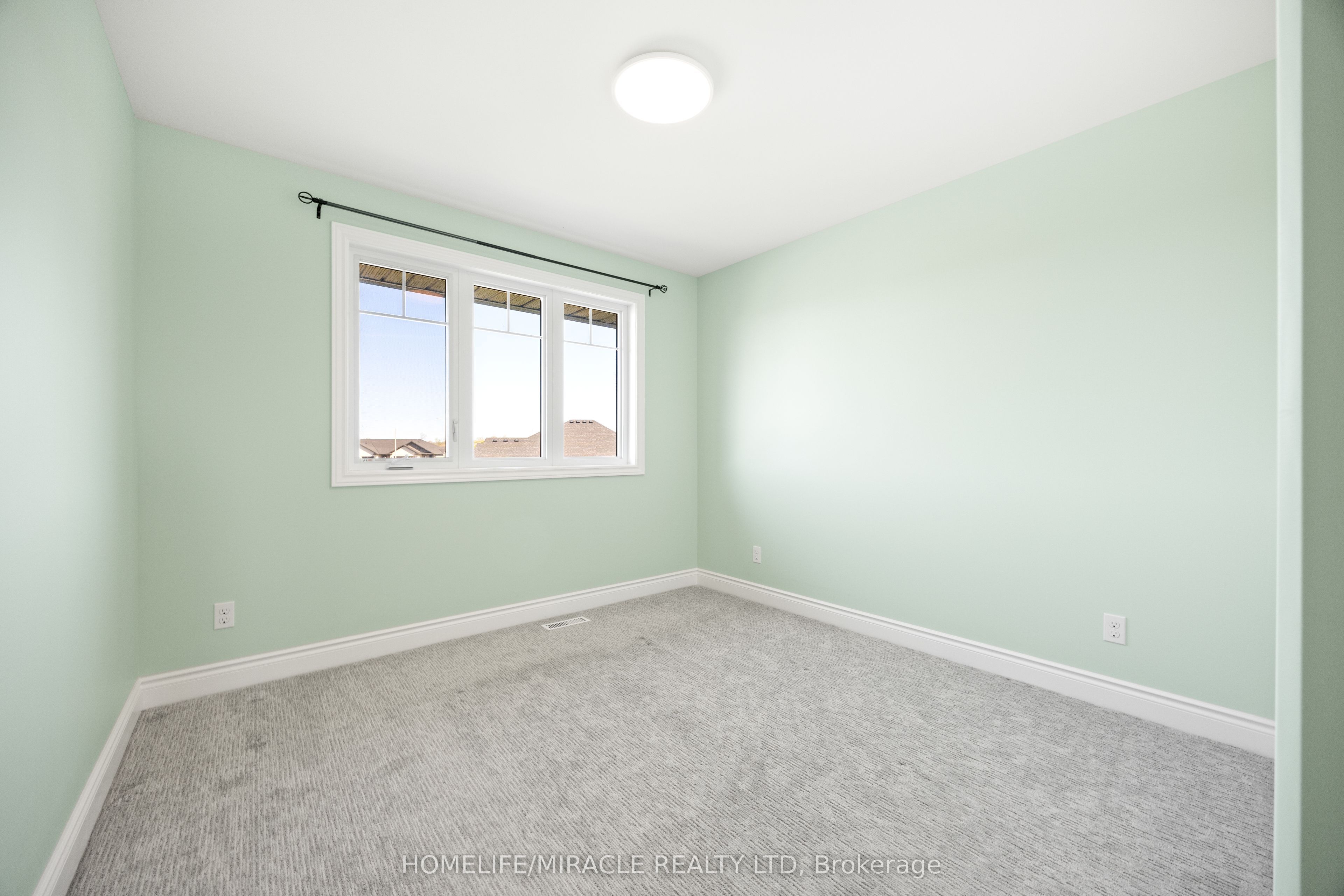 15 Mavety Court Property Photo 43