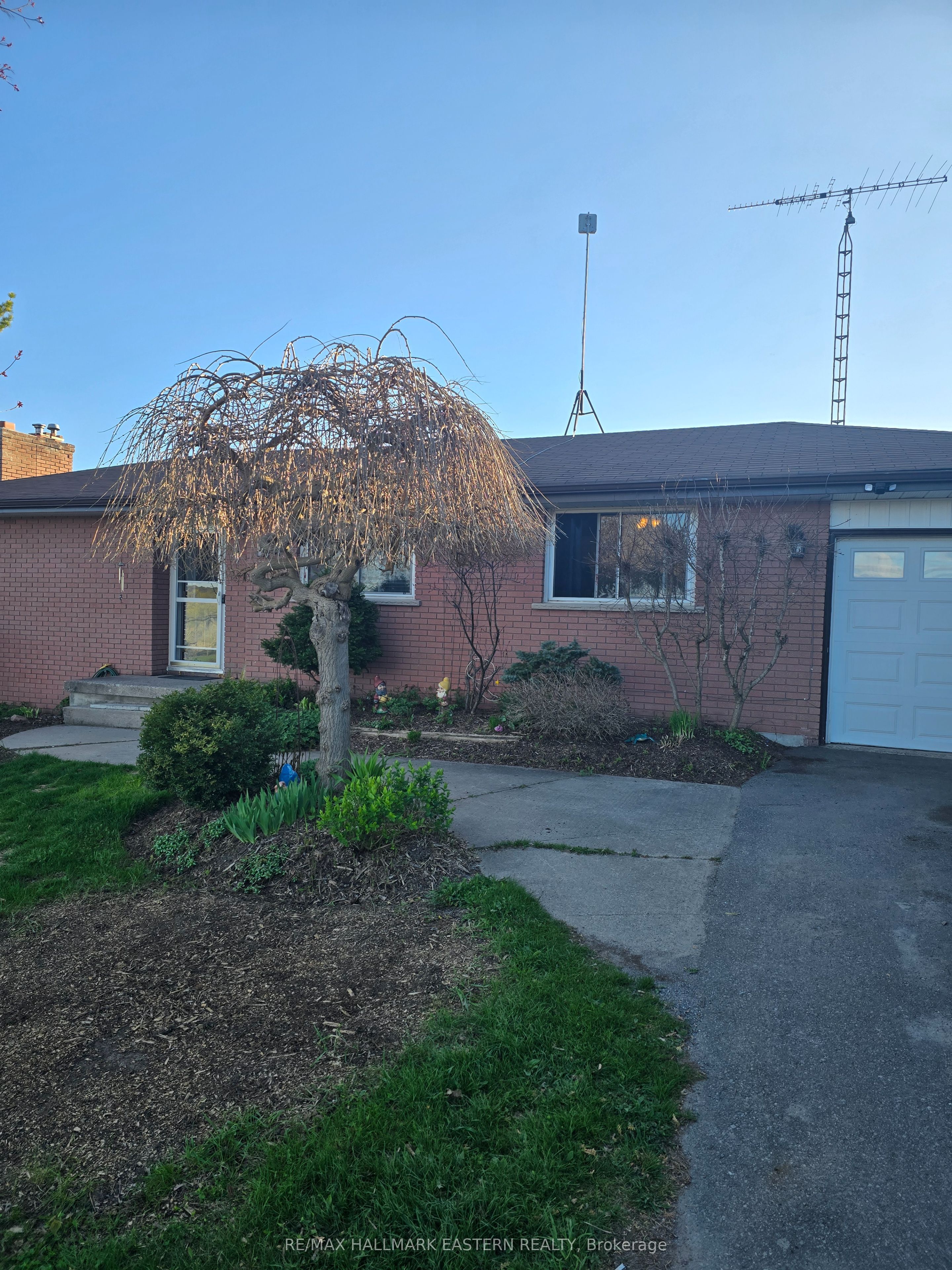 352 Peregrine Rd Property Photo 1