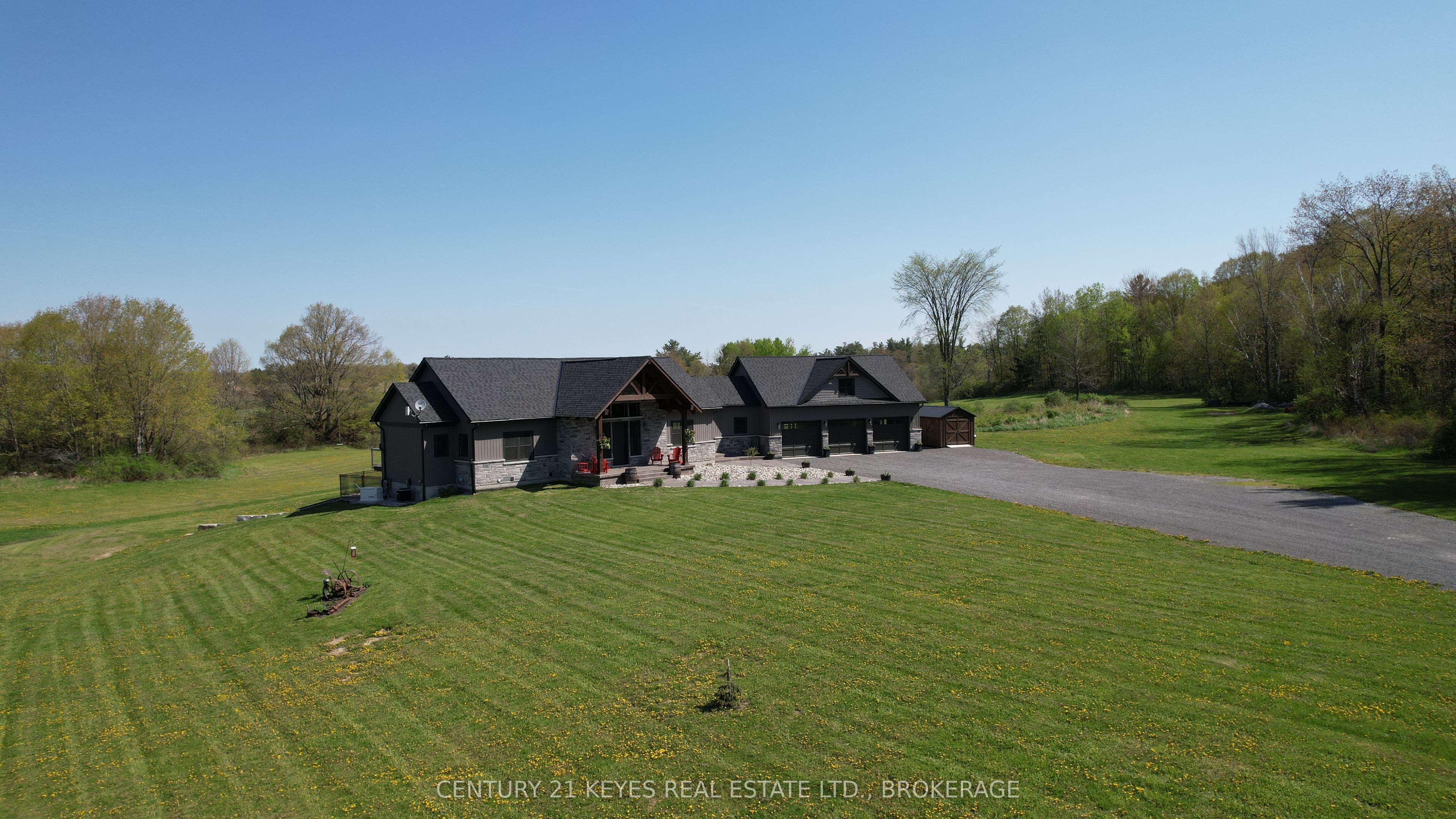 192 1000 Islands Parkway Property Photo 7