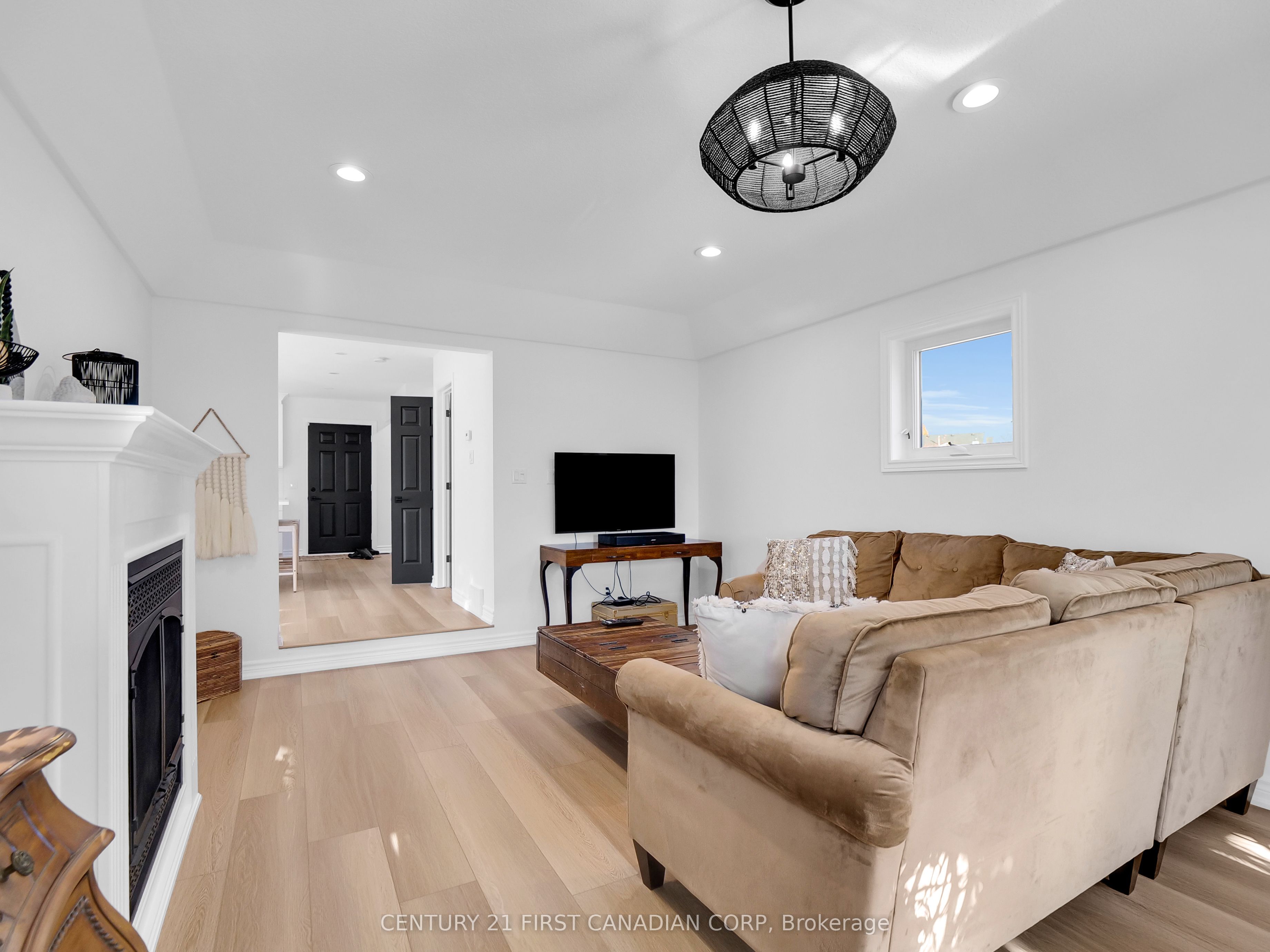 379 Front Street Property Photo 9