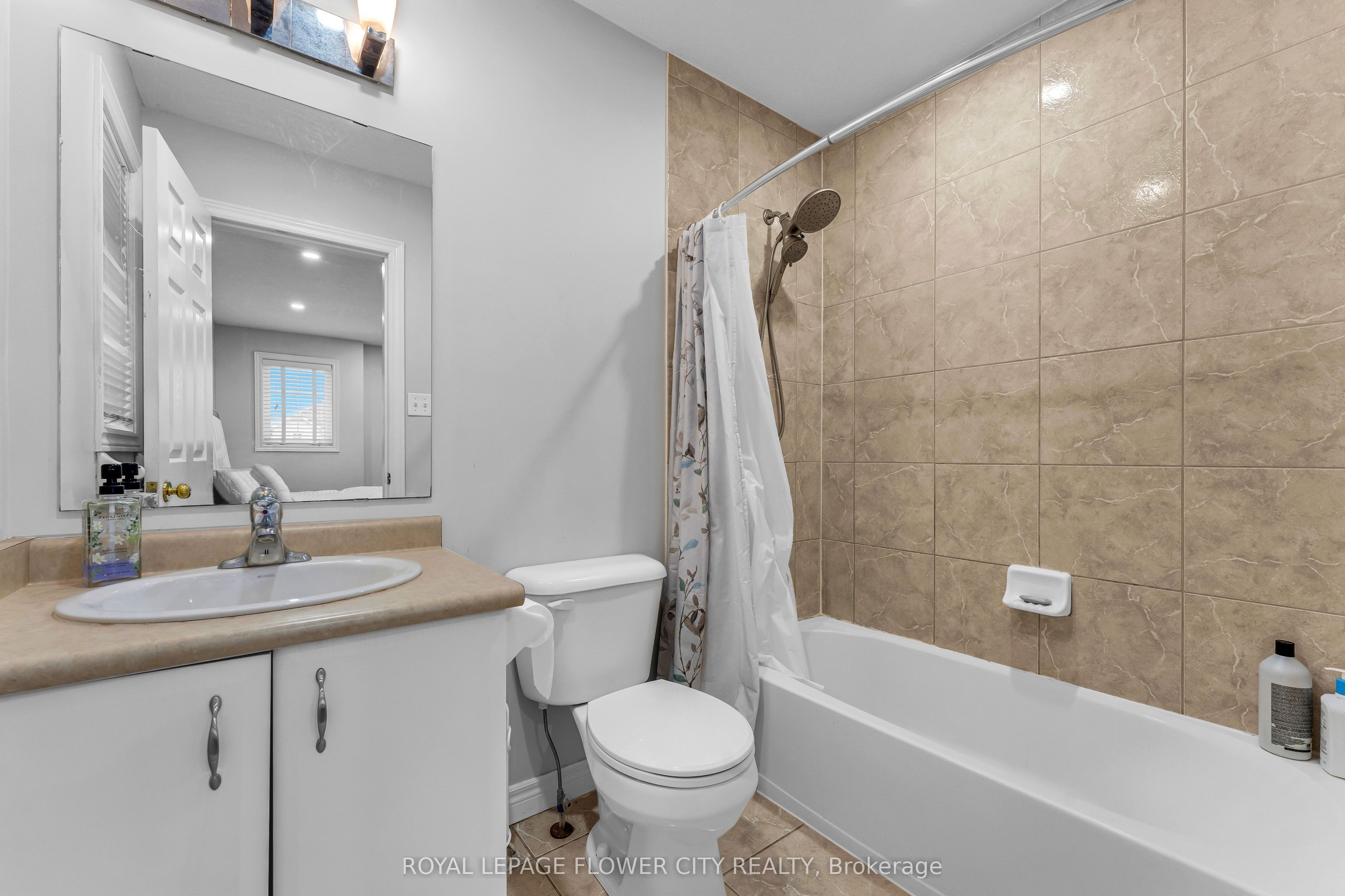 369 Thomas Slee Drive Property Photo 25