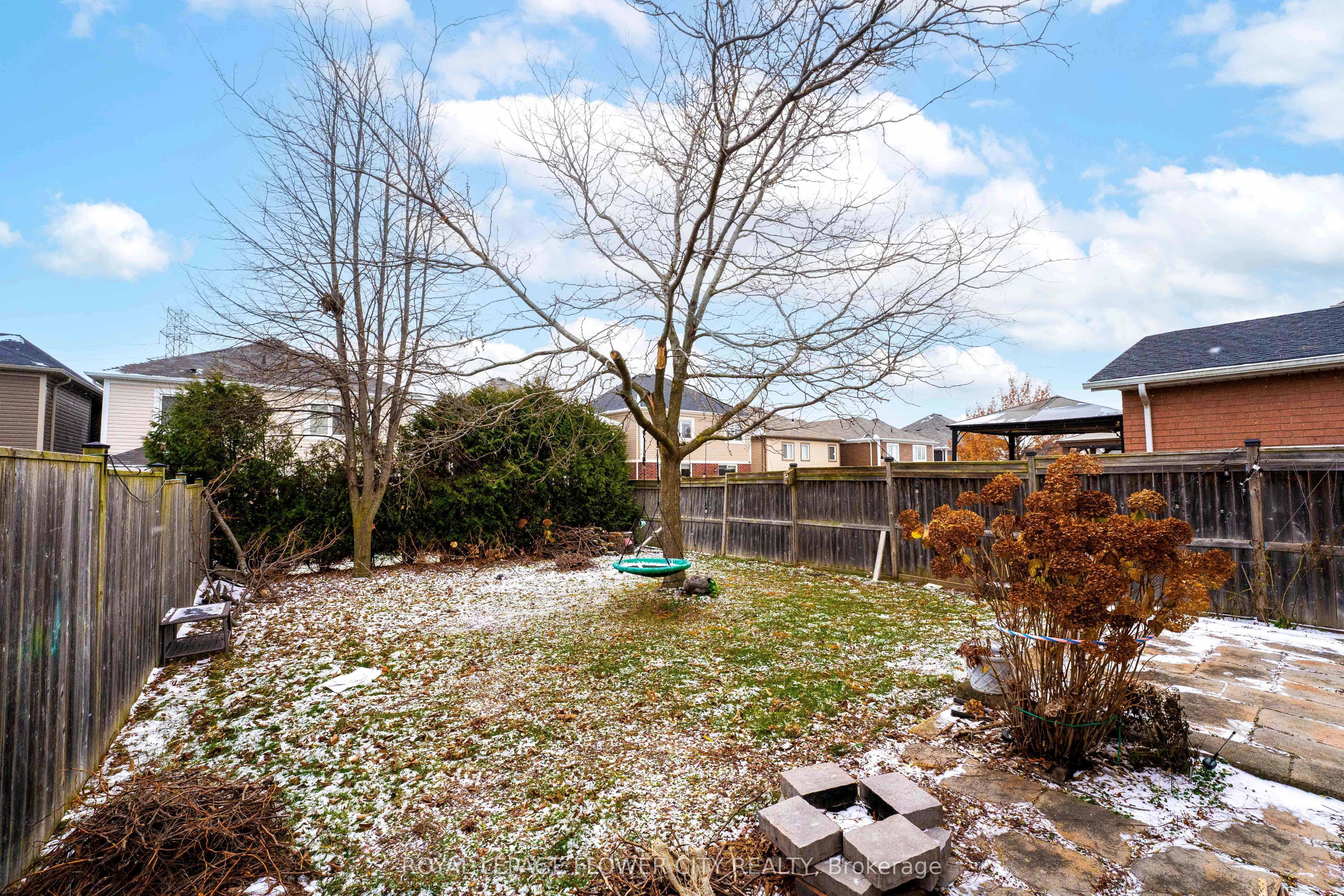 369 Thomas Slee Drive Property Photo 30