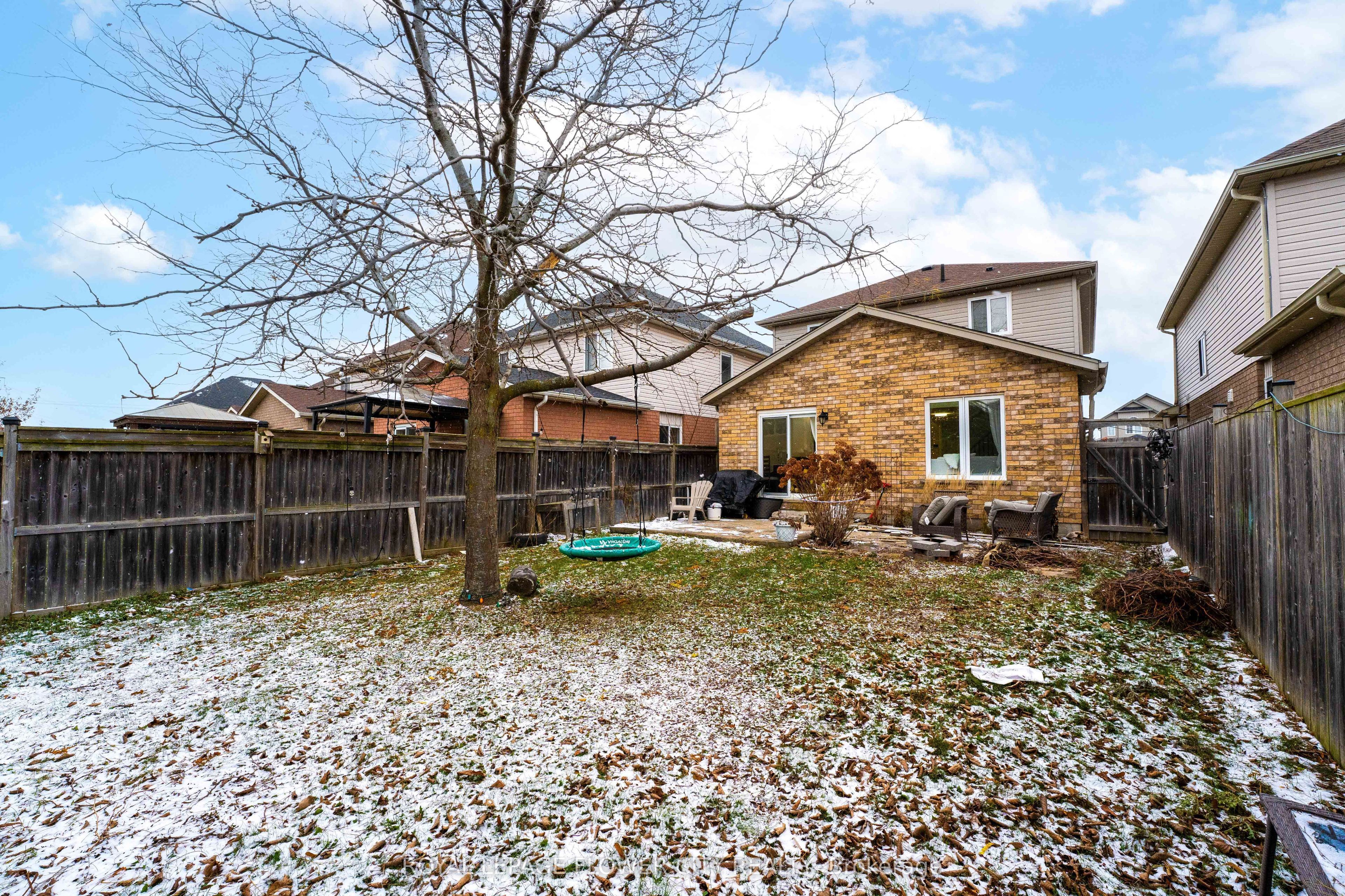 369 Thomas Slee Drive Property Photo 31