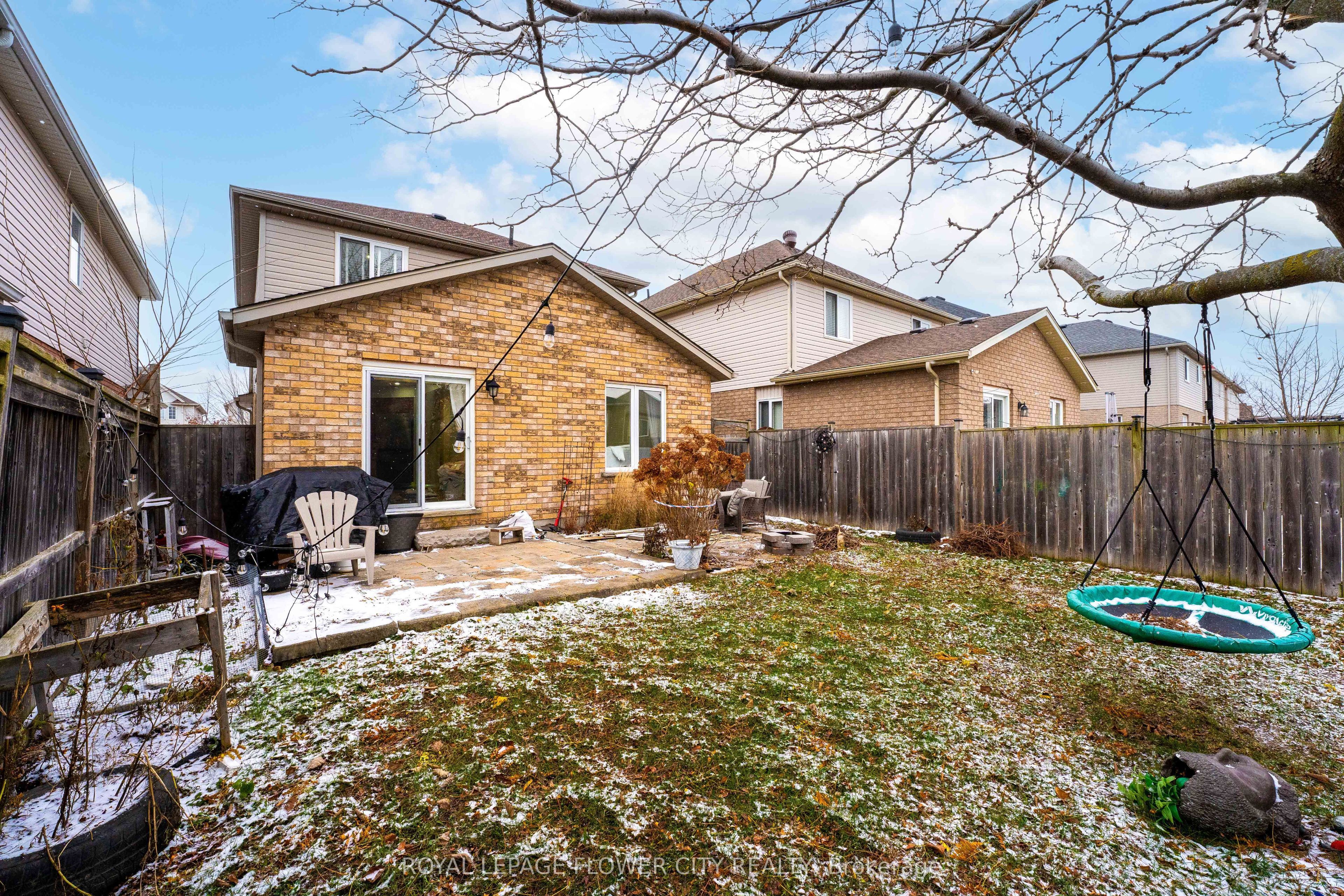 369 Thomas Slee Drive Property Photo 32