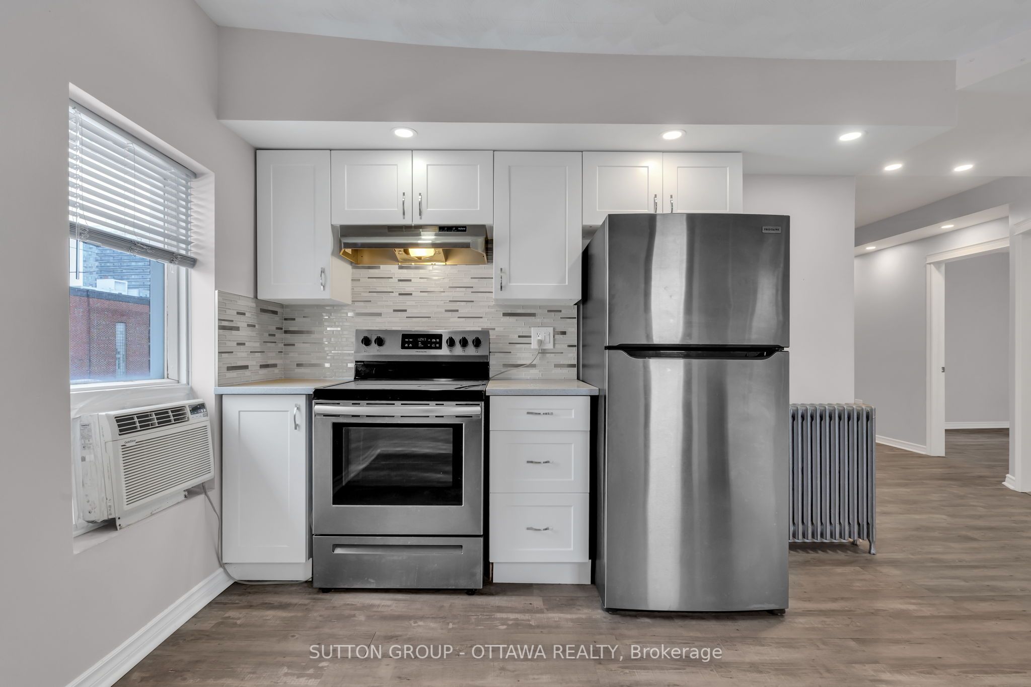 698 Cooper Street Property Photo 5