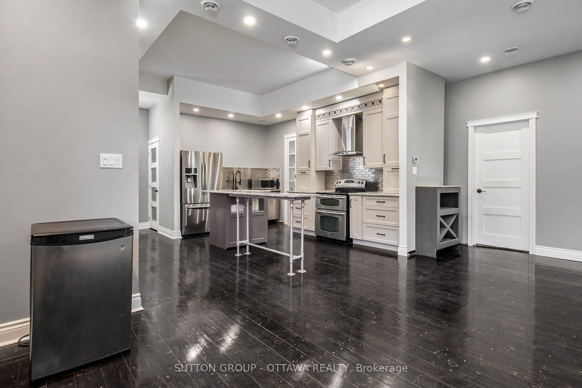 698 Cooper Street Property Photo 13