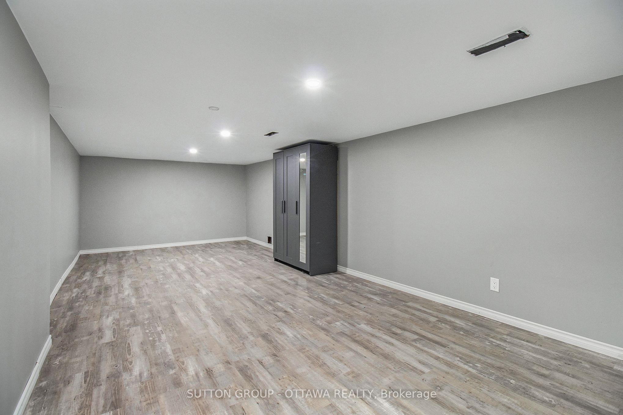 698 Cooper Street Property Photo 16
