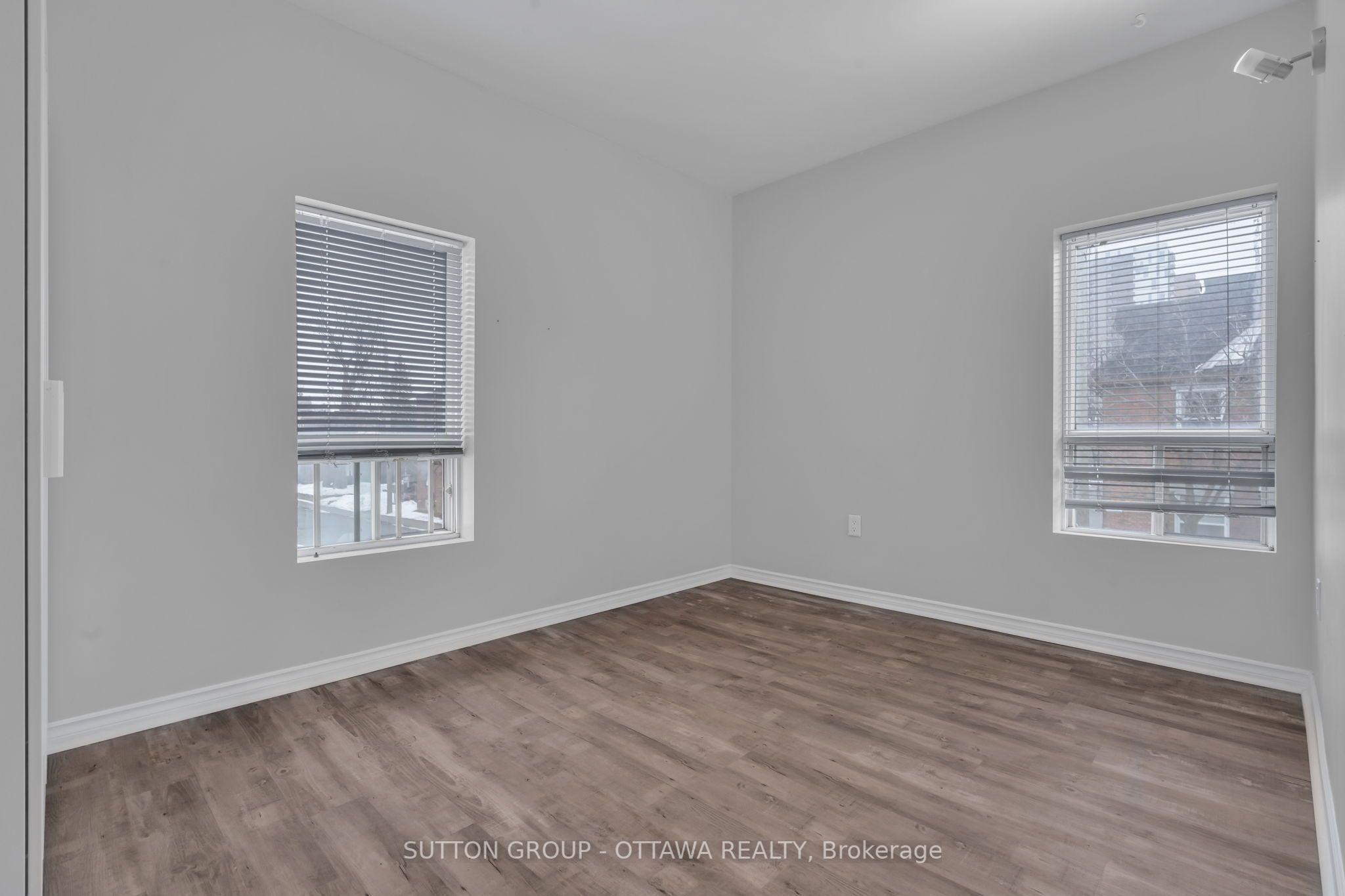 698 Cooper Street Property Photo 21