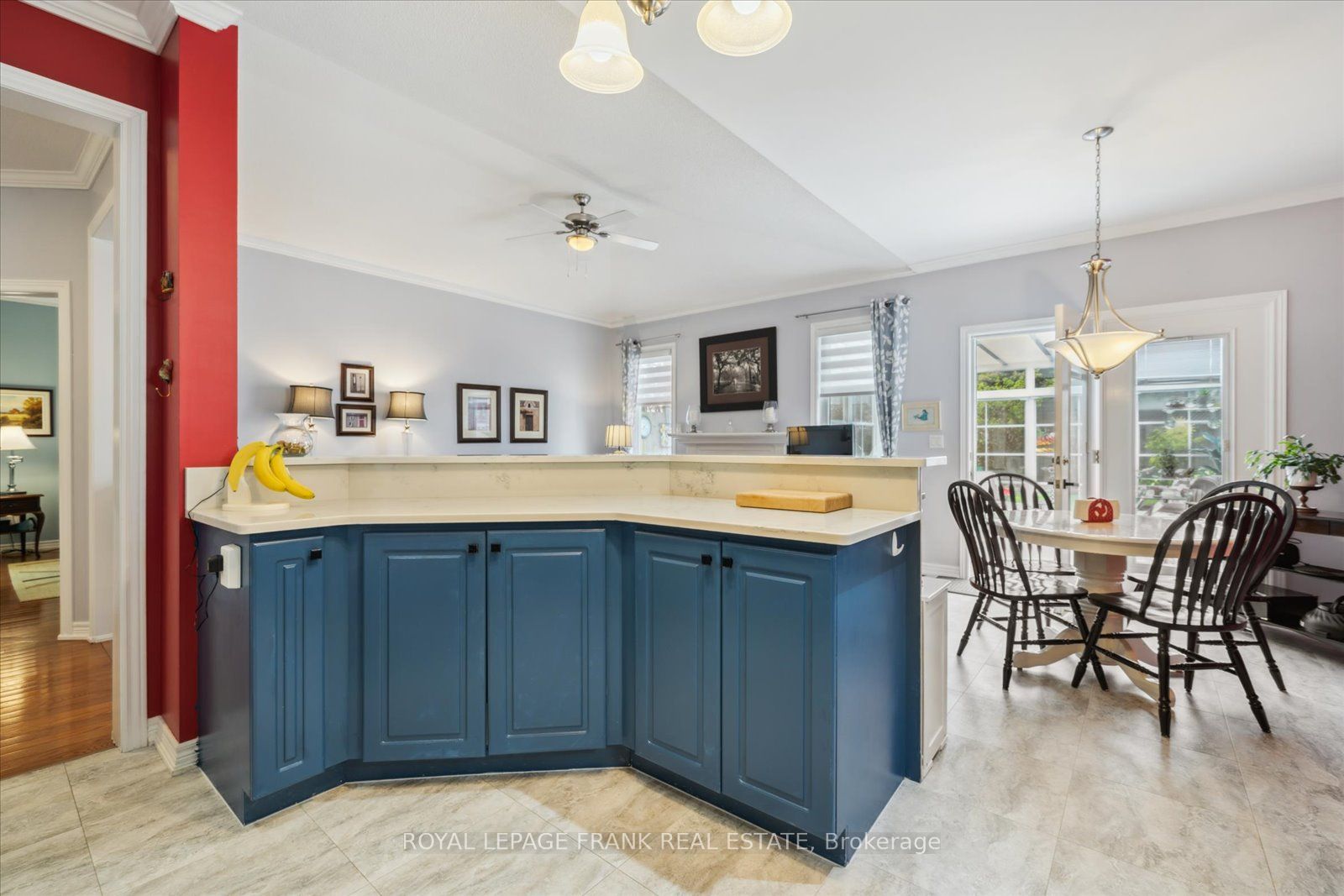 803 London Street Property Photo 13