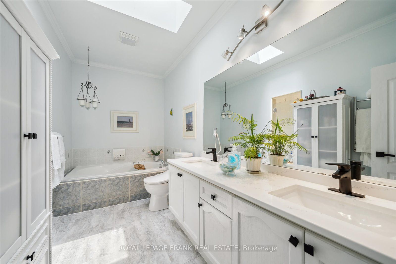 803 London Street Property Photo 22