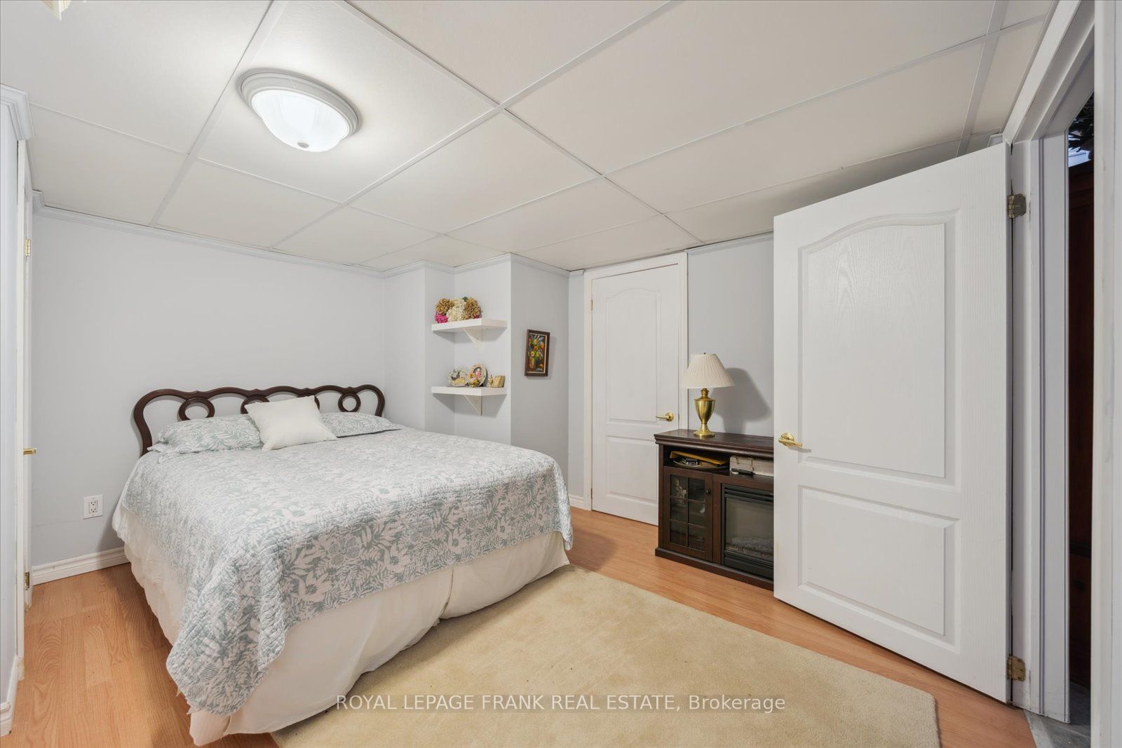 803 London Street Property Photo 28