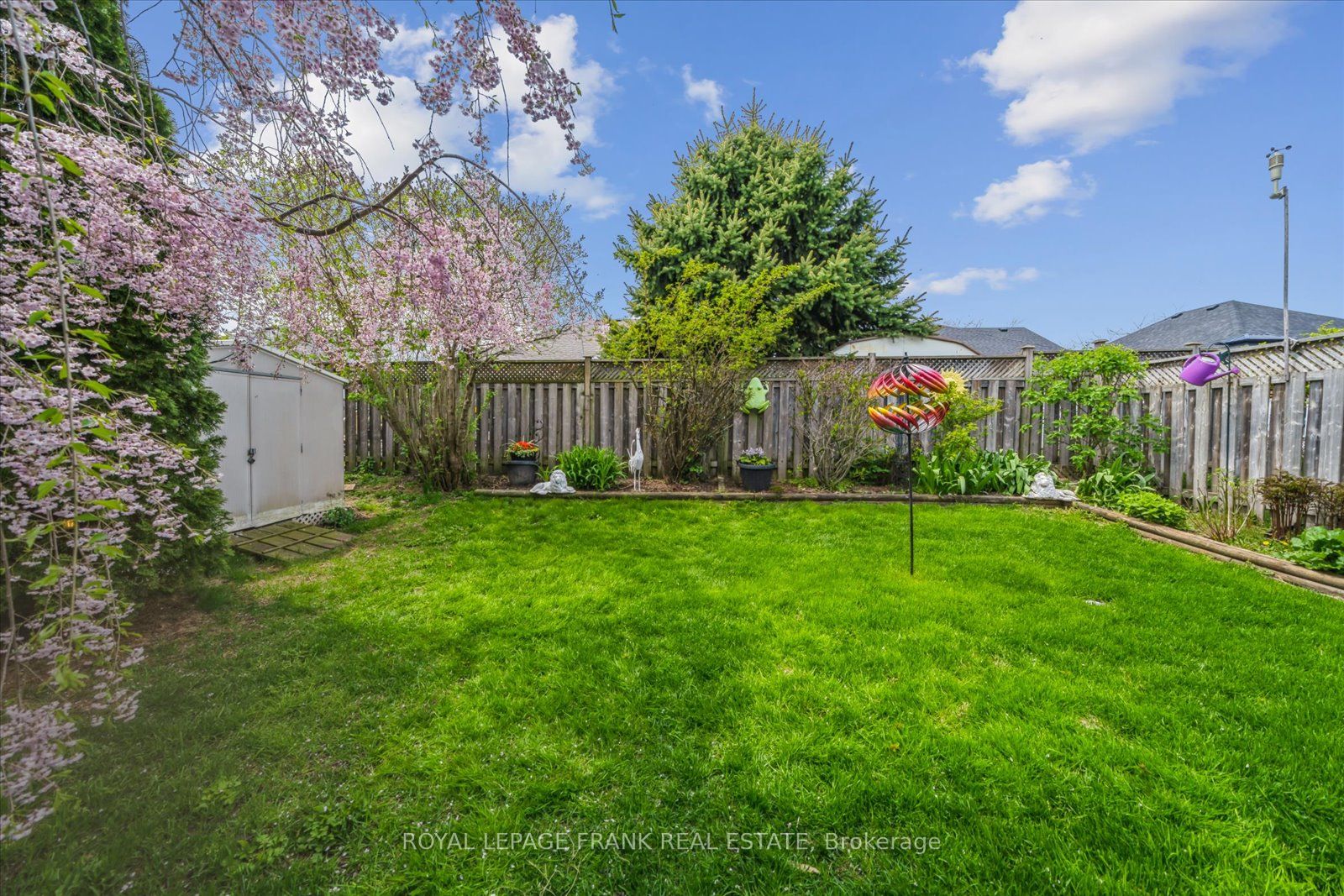 803 London Street Property Photo 37