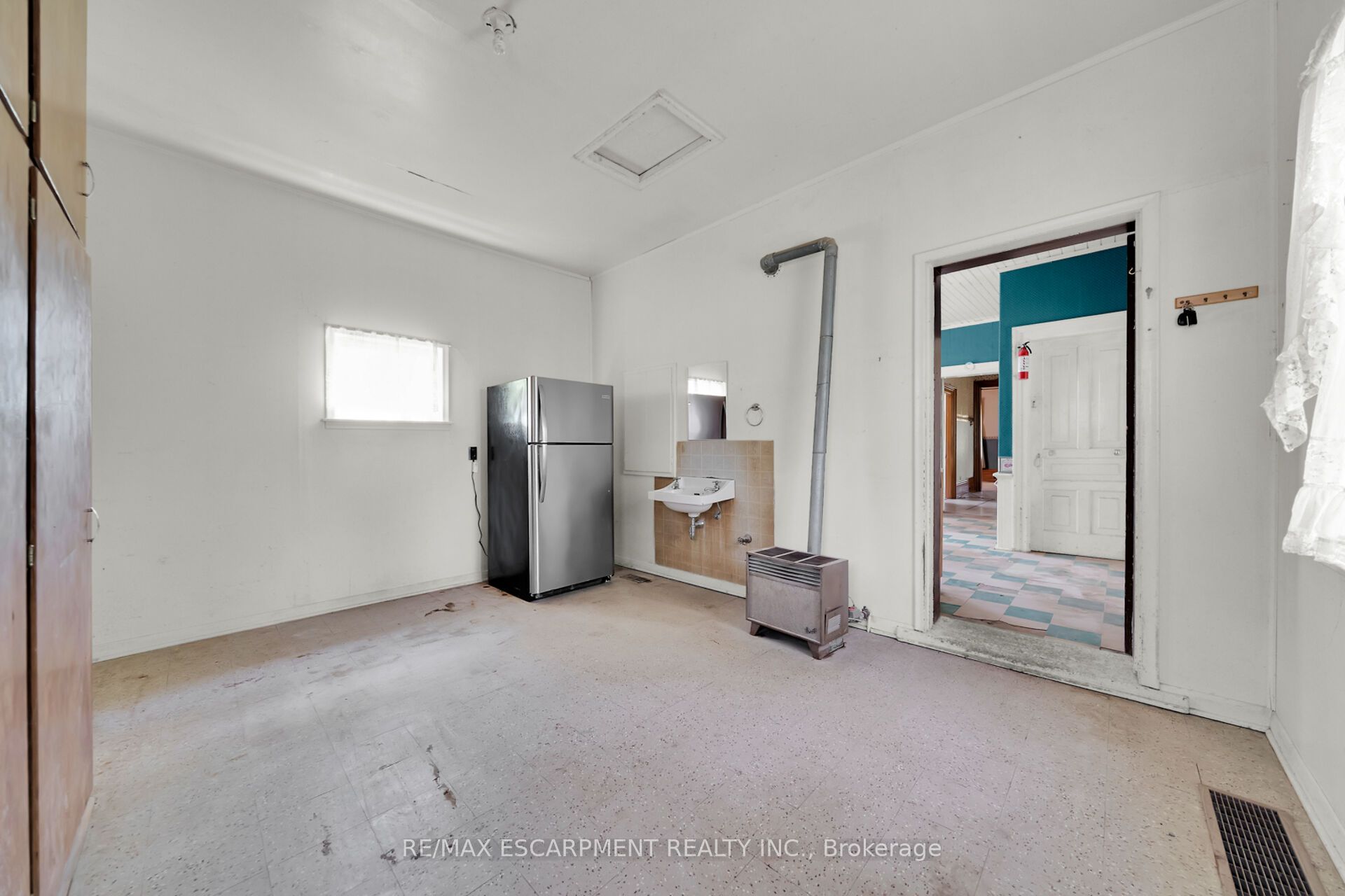 534 Haldimand 32 Road Property Photo 6