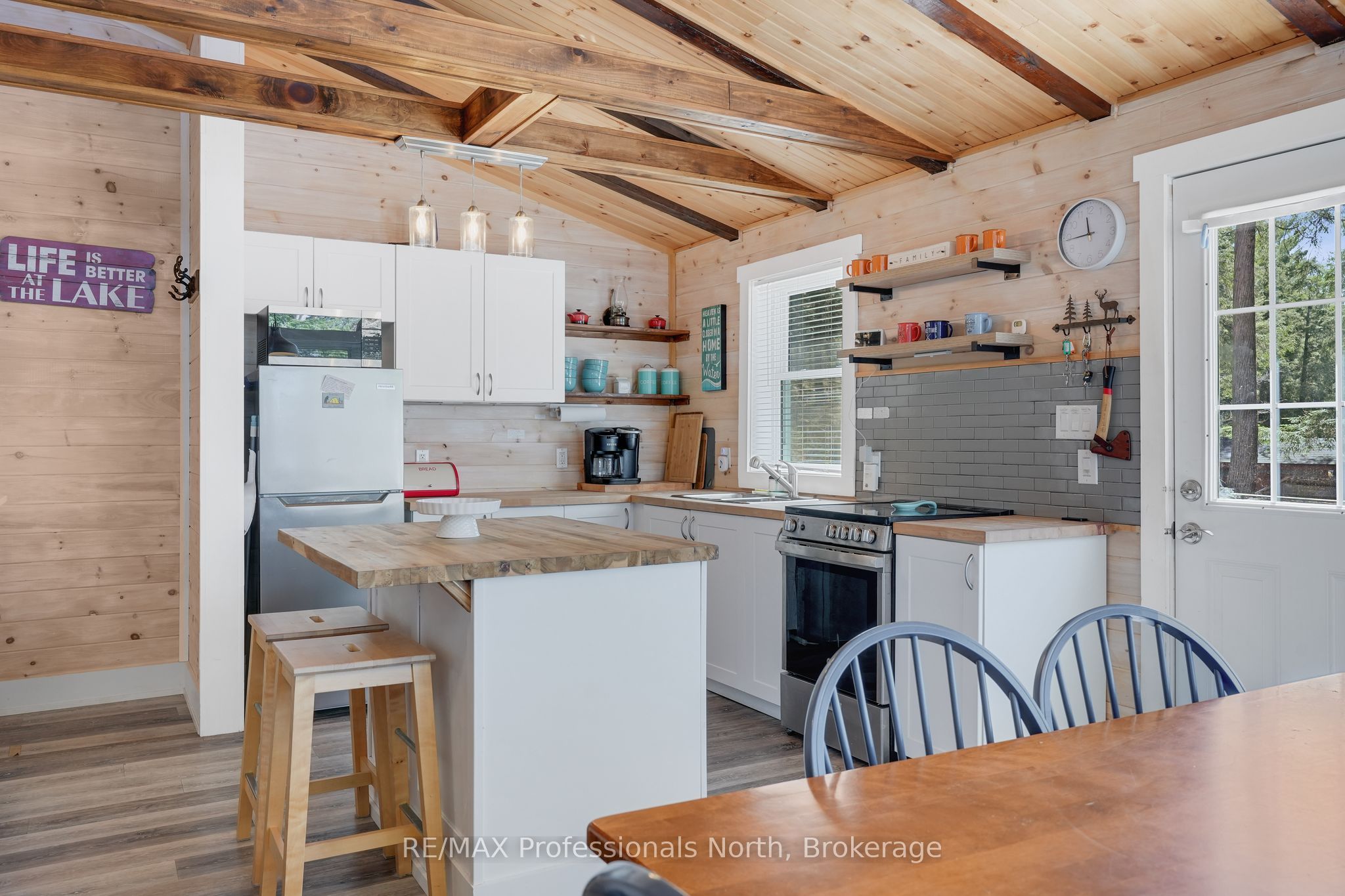 636 Skyline Drive Property Photo 14