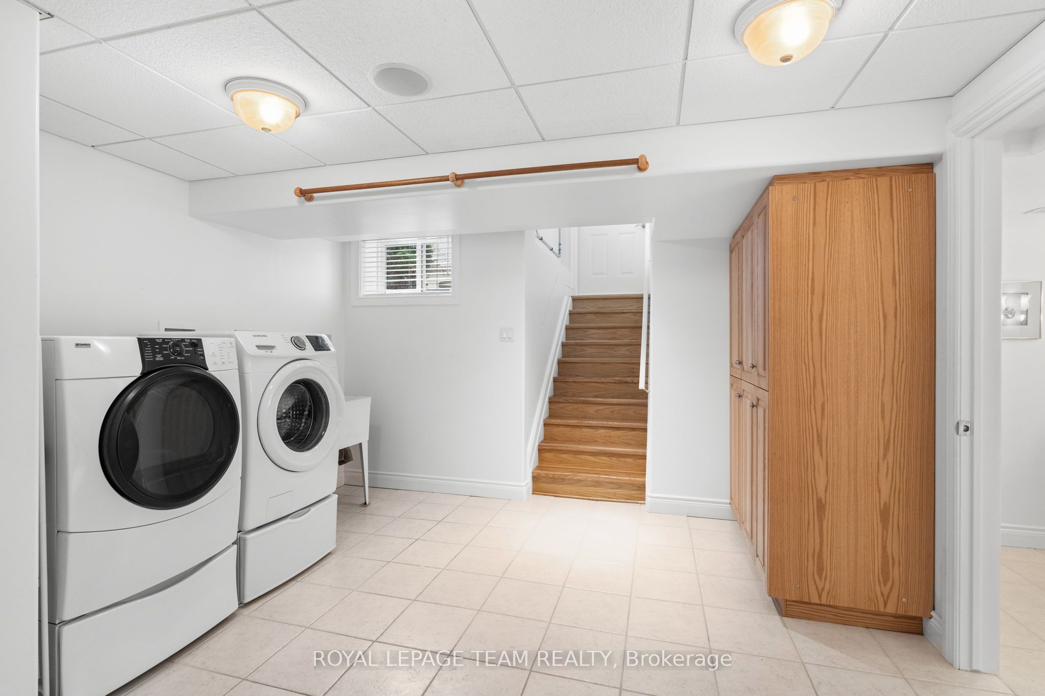 6005 Earlscourt Crescent Property Photo 32