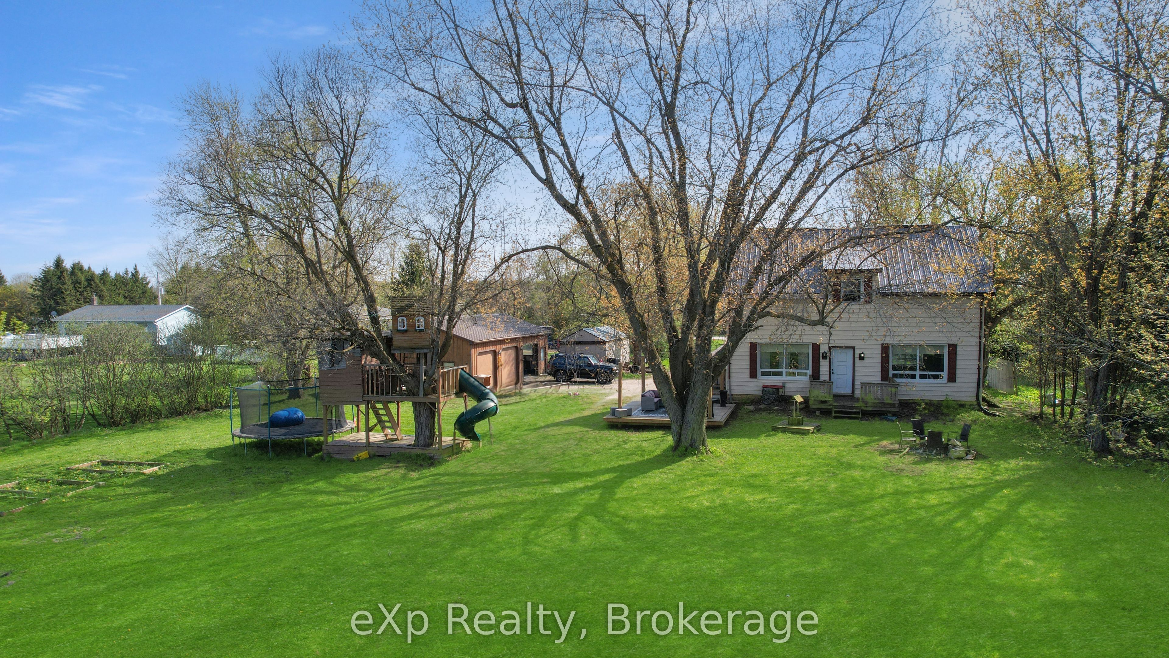 9499 Maas Park Drive Property Photo 2