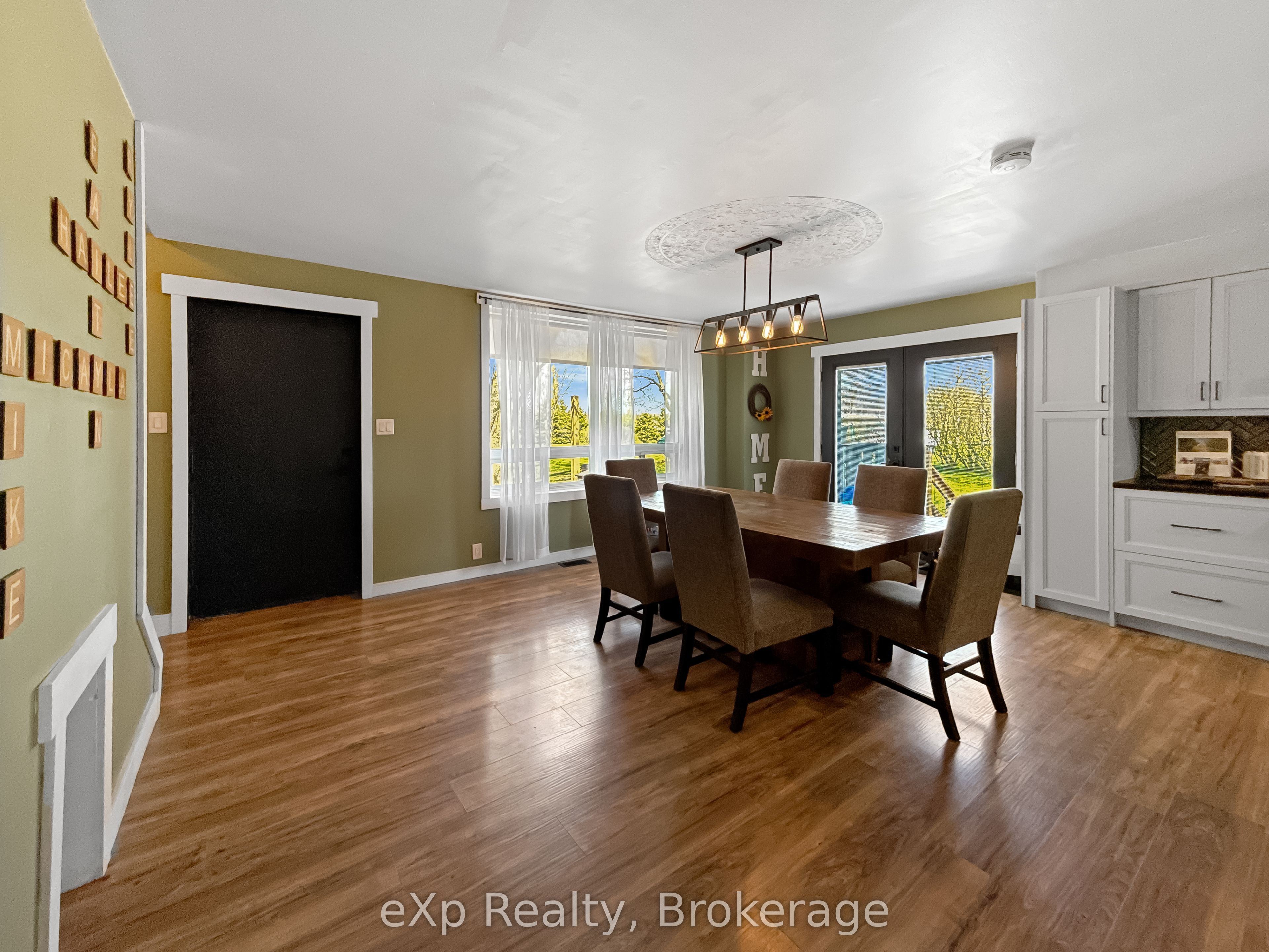9499 Maas Park Drive Property Photo 7