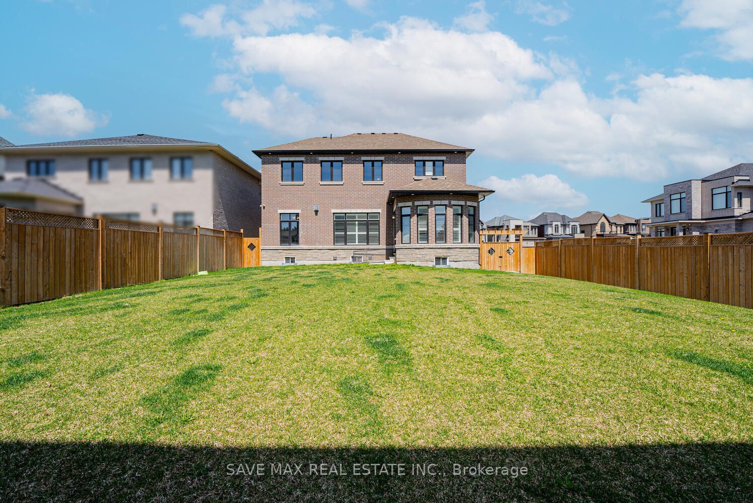 1250 Upper Thames Drive Property Photo 49