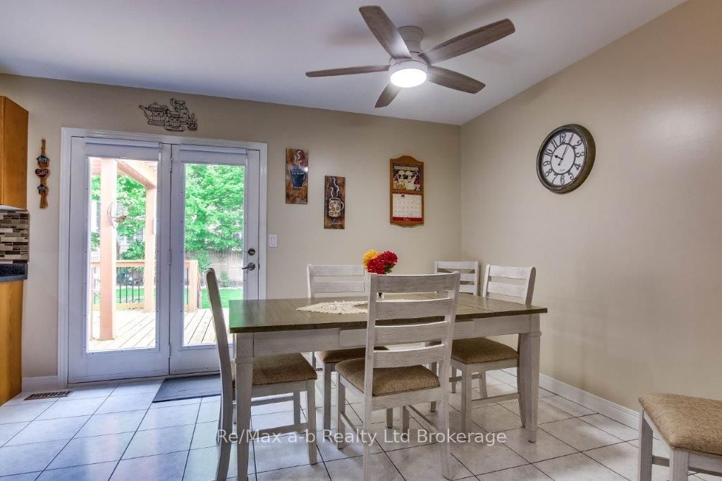 25 Pembers Pass Property Photo 14