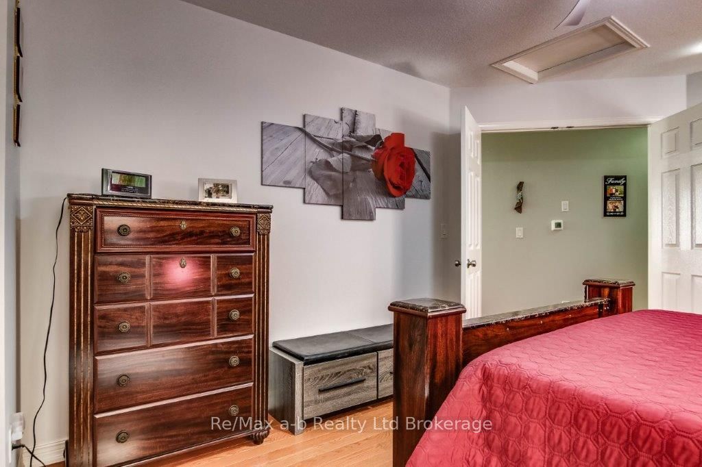 25 Pembers Pass Property Photo 16