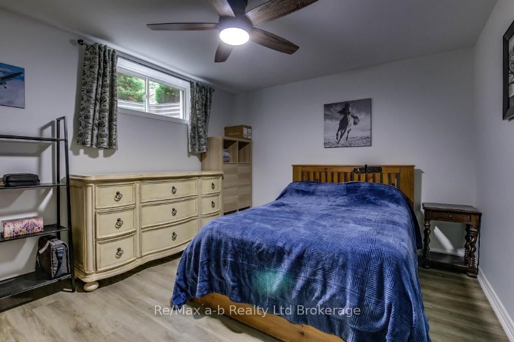 25 Pembers Pass Property Photo 21