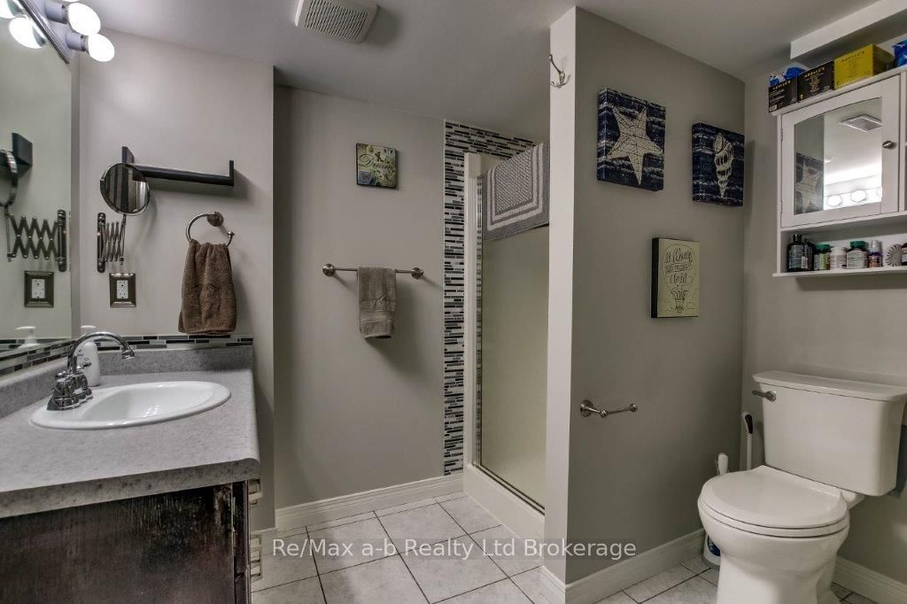 25 Pembers Pass Property Photo 22