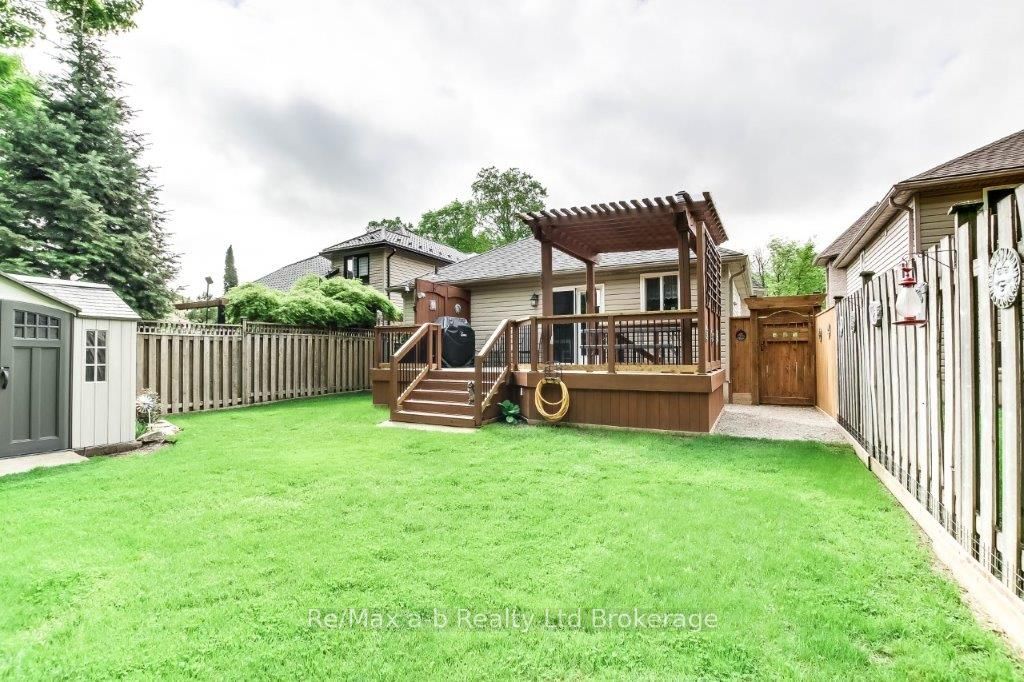 25 Pembers Pass Property Photo 33