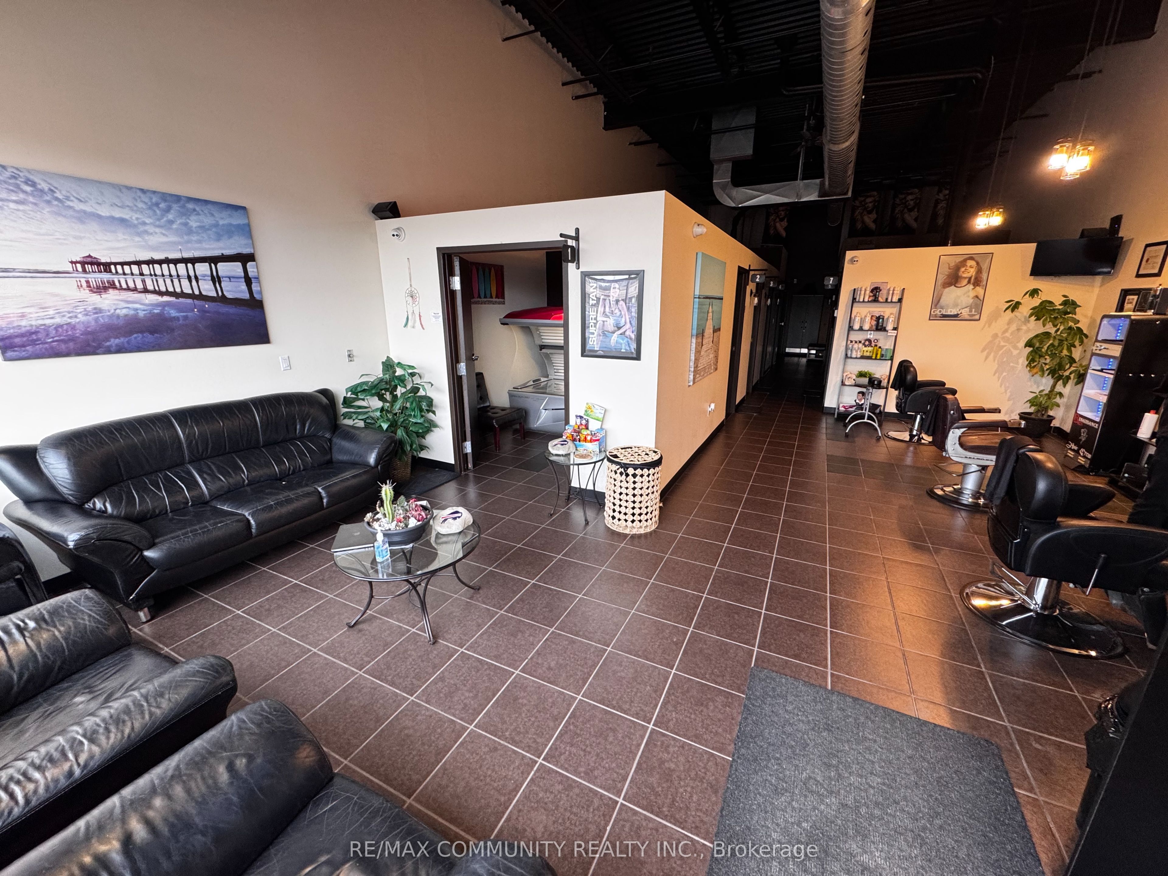 #8 - 1267 Garrison Road Property Photo 4