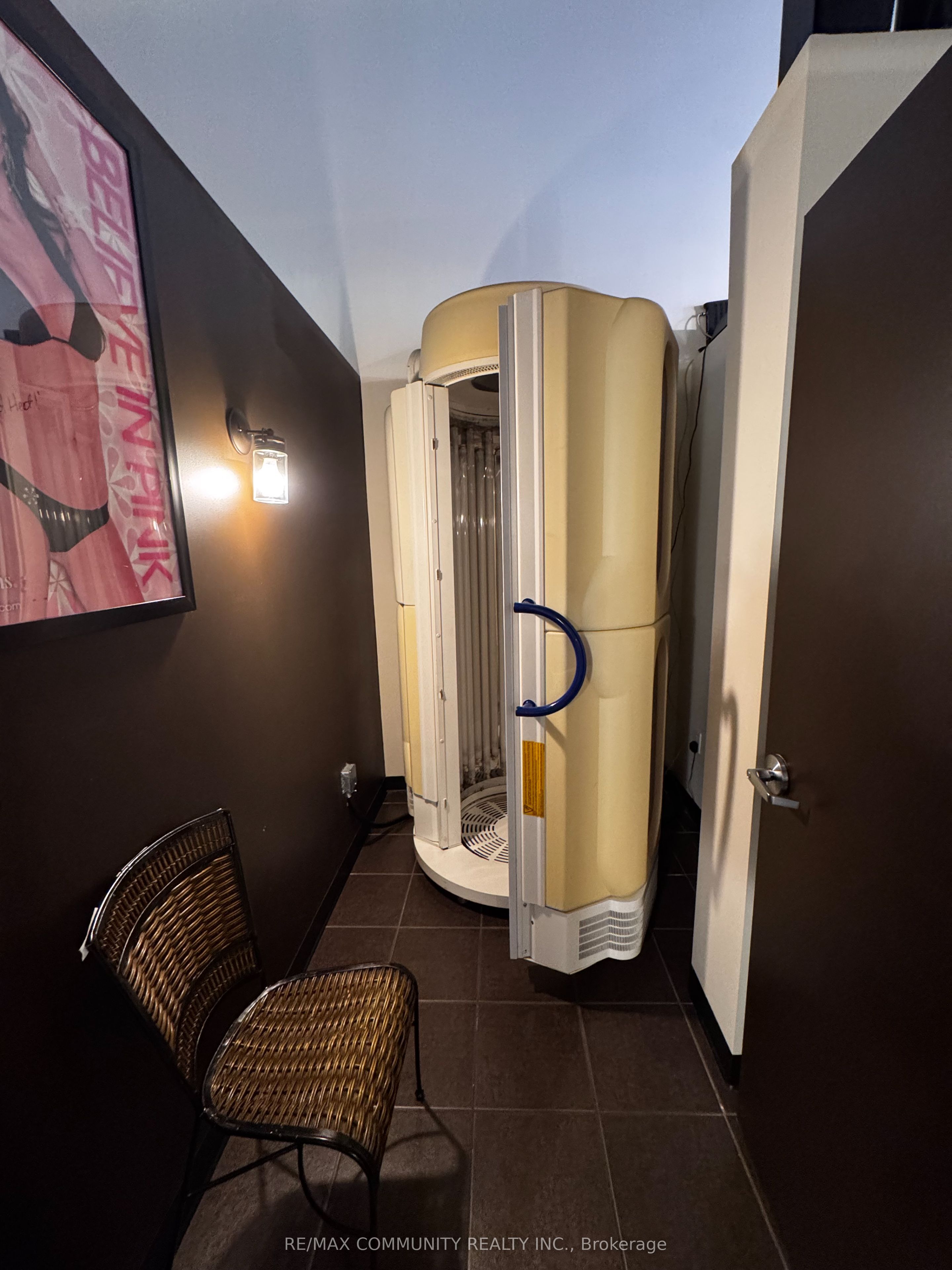 #8 - 1267 Garrison Road Property Photo 18