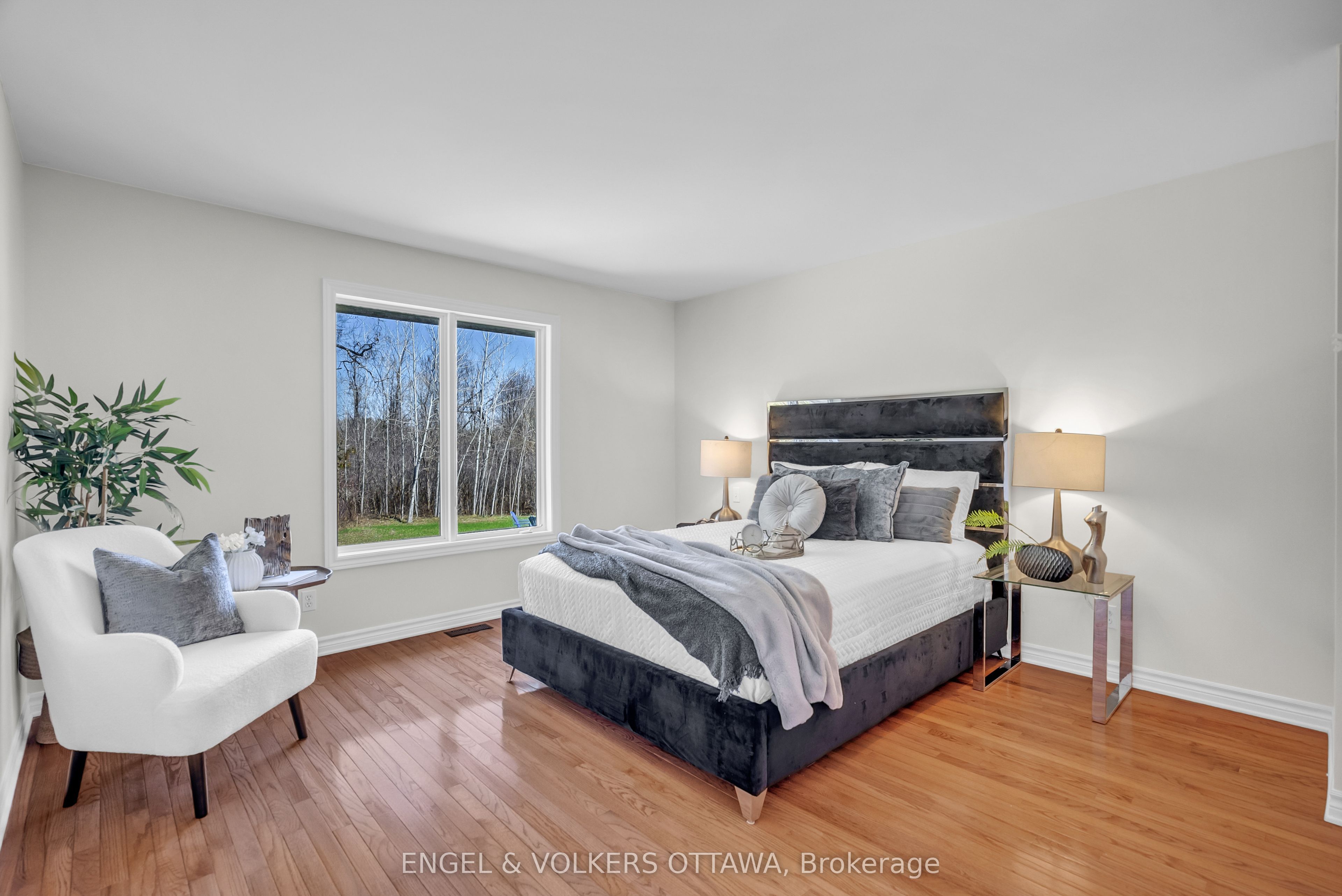 7359 Marcella Drive Property Photo 14